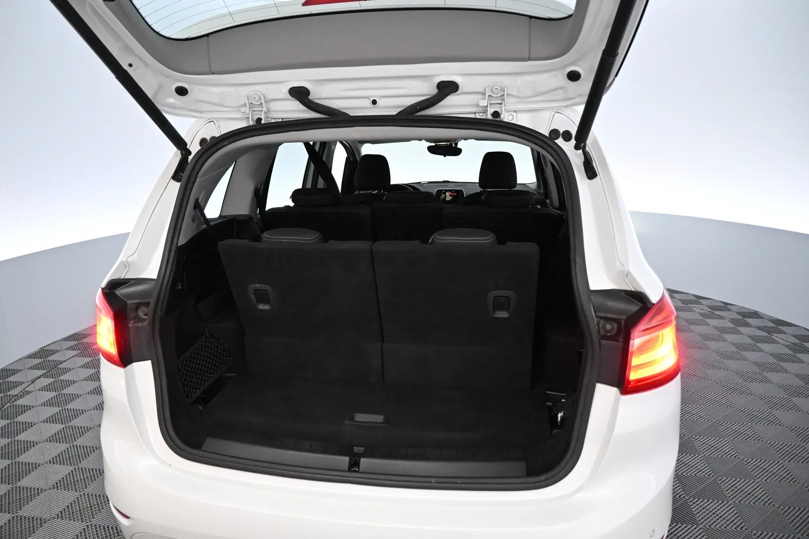 Car Image - 6o3v5LGMFokIic79NbOMPp