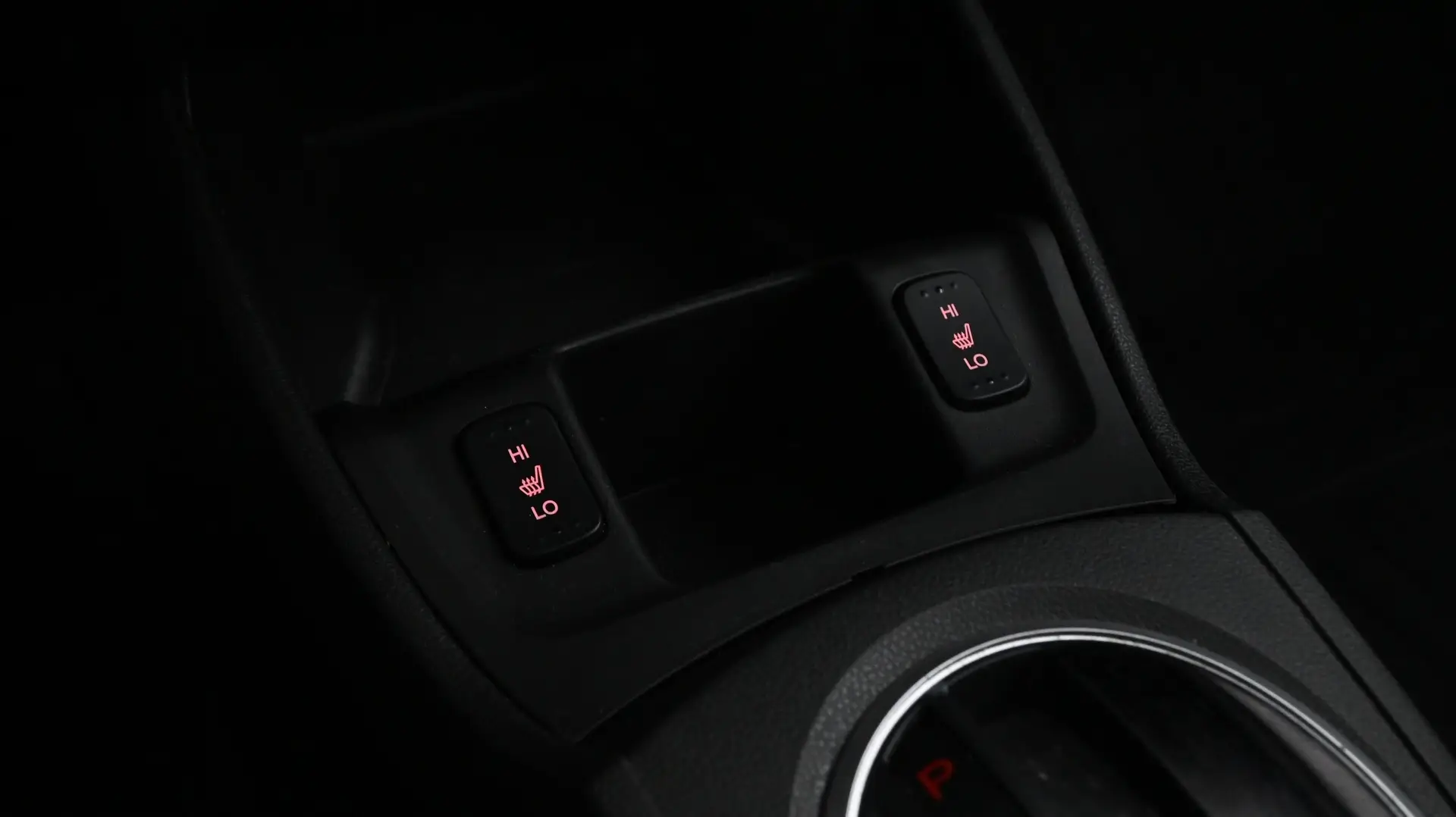 Car Image - 4nYXwUVLFFMrEsMtEP2RGp