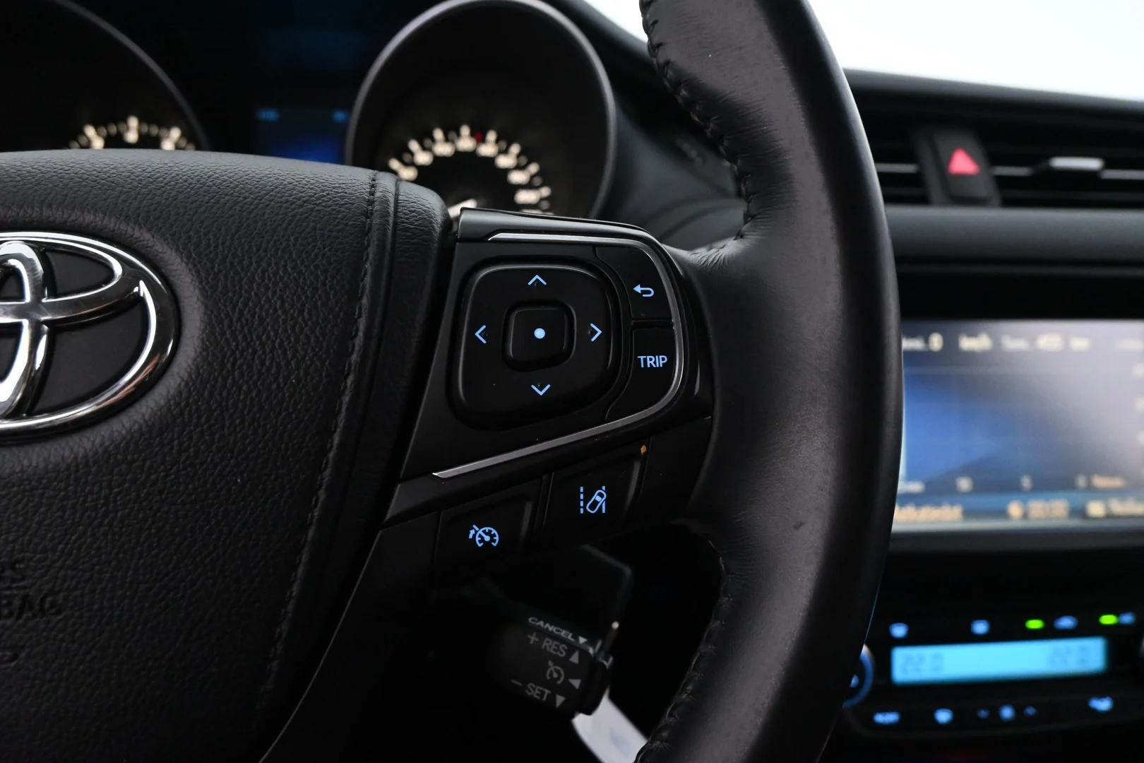 Car Image - 76RXE7U0YpFrol0Q3mAsjZ