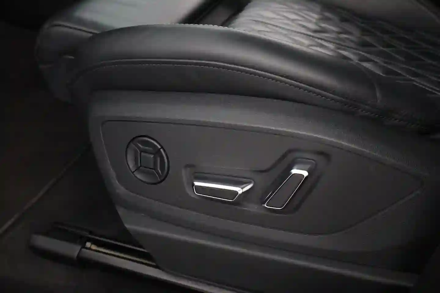 Car Image - 5trnScceGtxTrC4zPXKTCt
