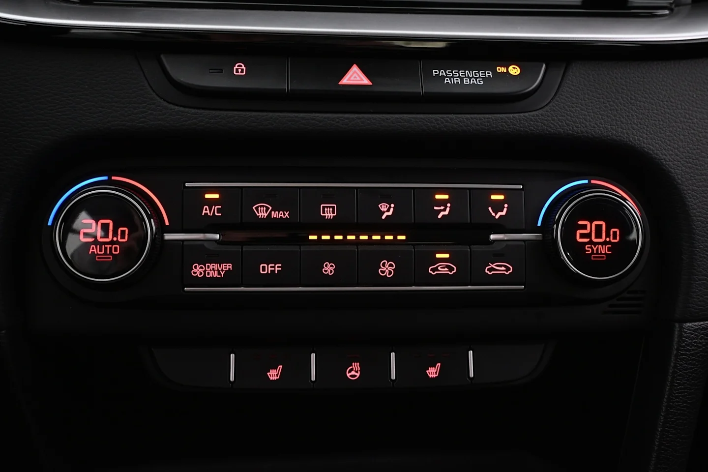 Car Image - 6CXOWXGBLV9FeXclluguZ6