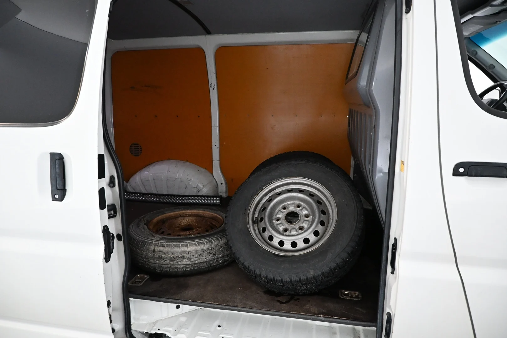 Car Image - 6OJVjCGjBGmeIBbIczKr4h