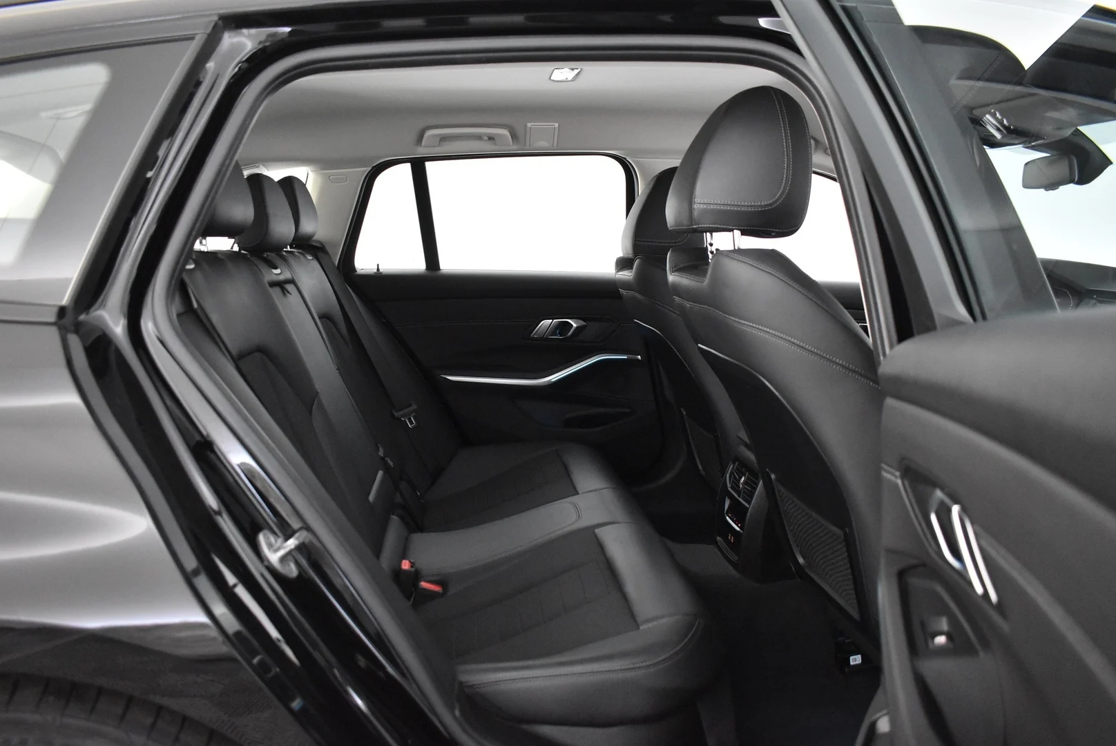 Car Image - 349h9lv4Z05YV4ceXEuprF