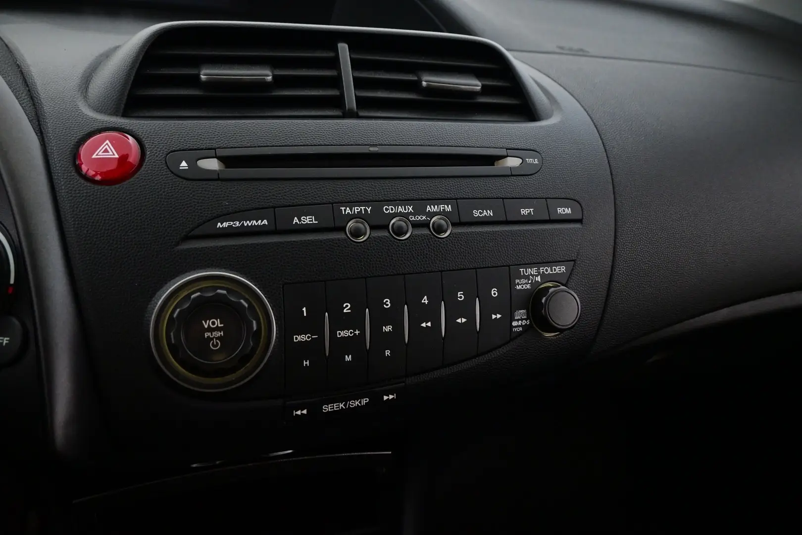 Car Image - 2hNOp4QOPLtrhjCWzeRIN2