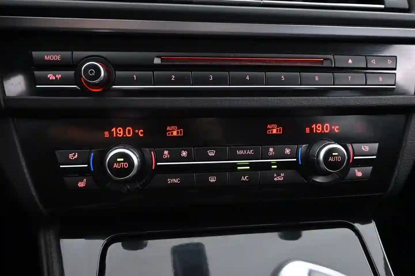 Car Image - 35jeoo7AAId1uAR5CxVaQ2