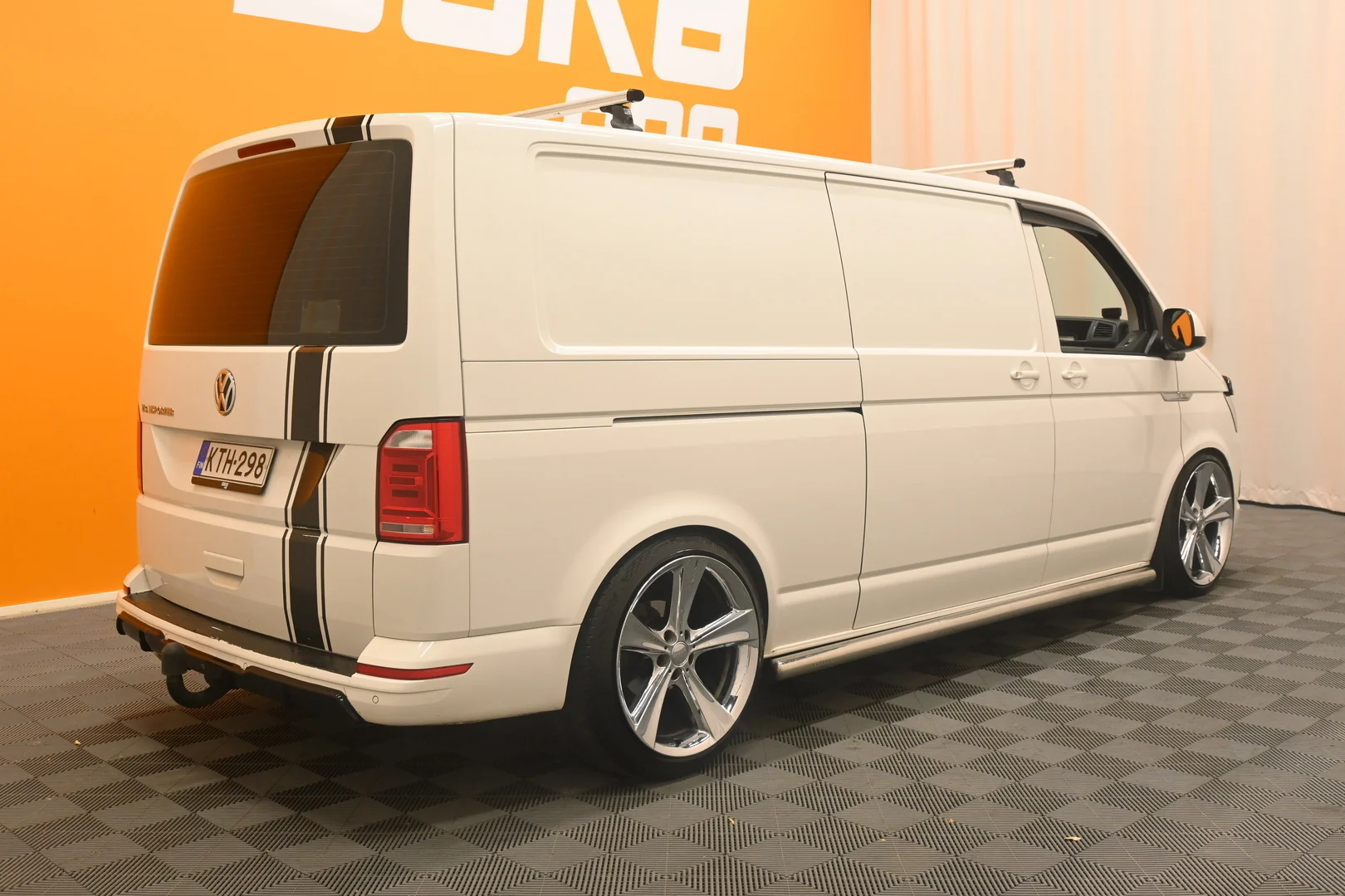 Car Image - 3A4bgaZucS8xOsNmjM6XXW