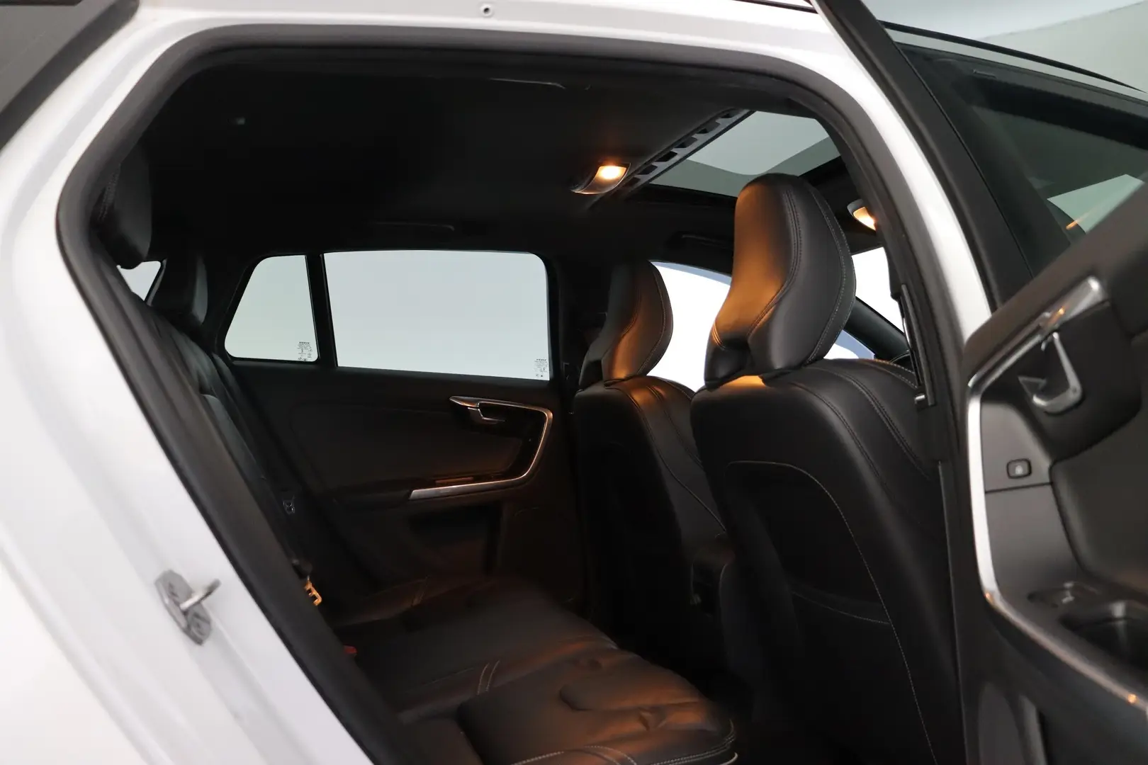 Car Image - 1XevqQoQBnIssFU4NZgdKv