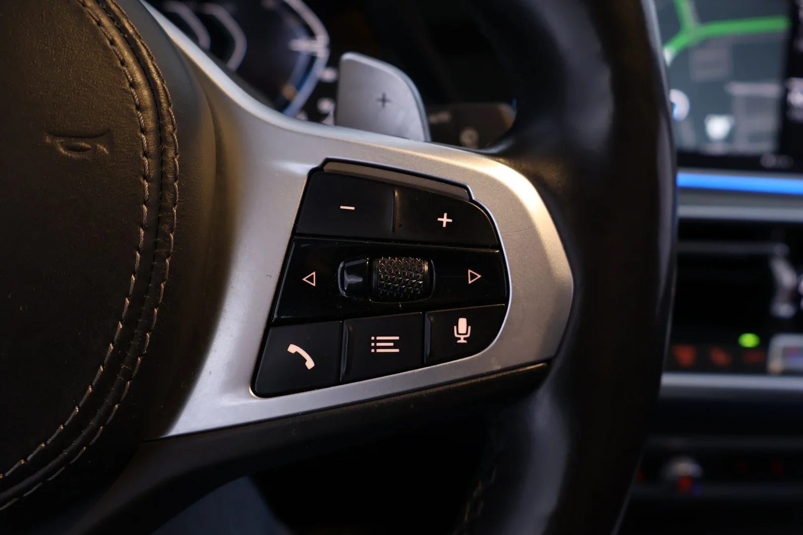 Car Image - Kf1k6CBCGhWbKmKWPBUEk