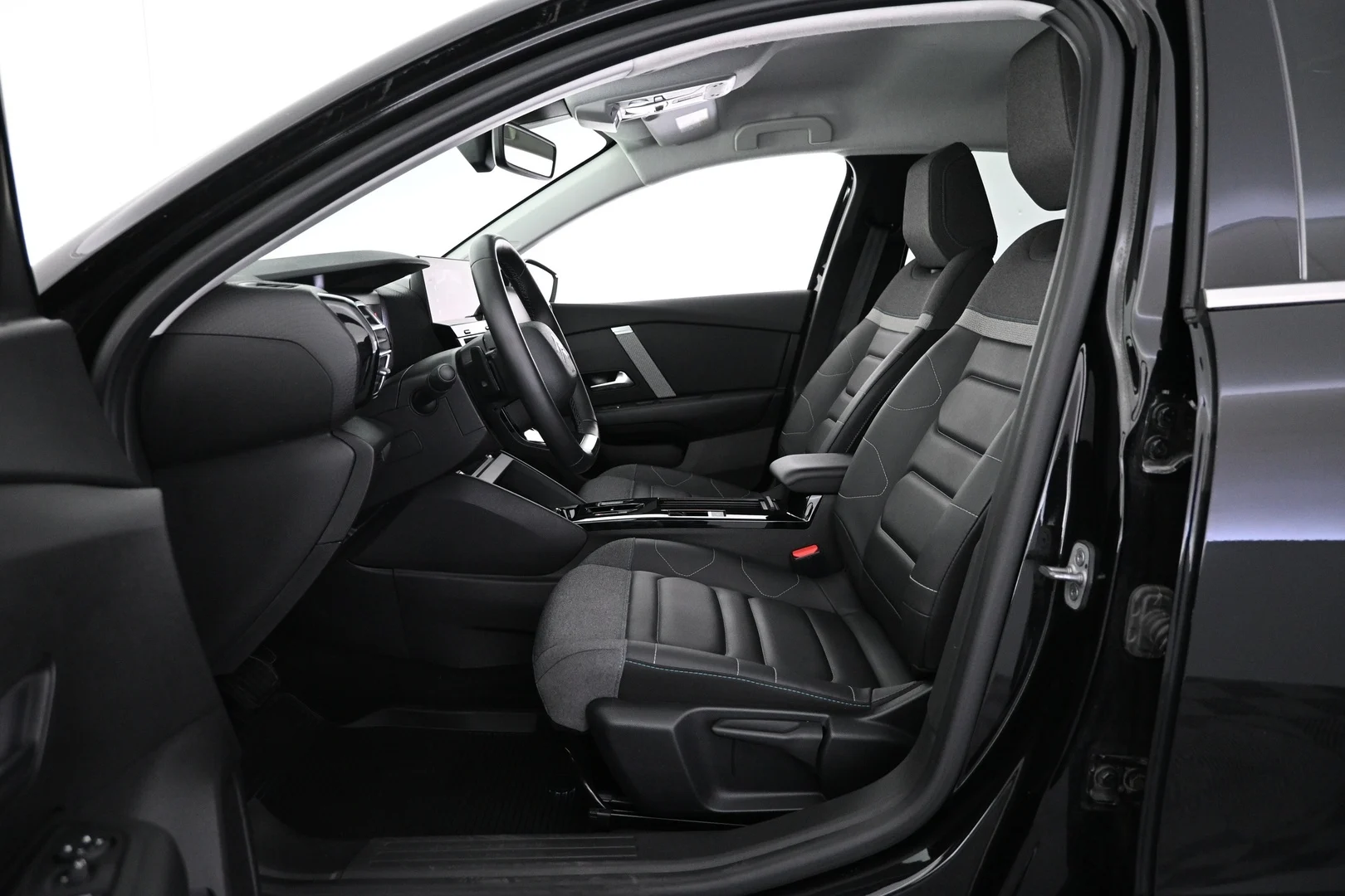 Car Image - 4R17RVQGoqZ7iE3RxXkTJi