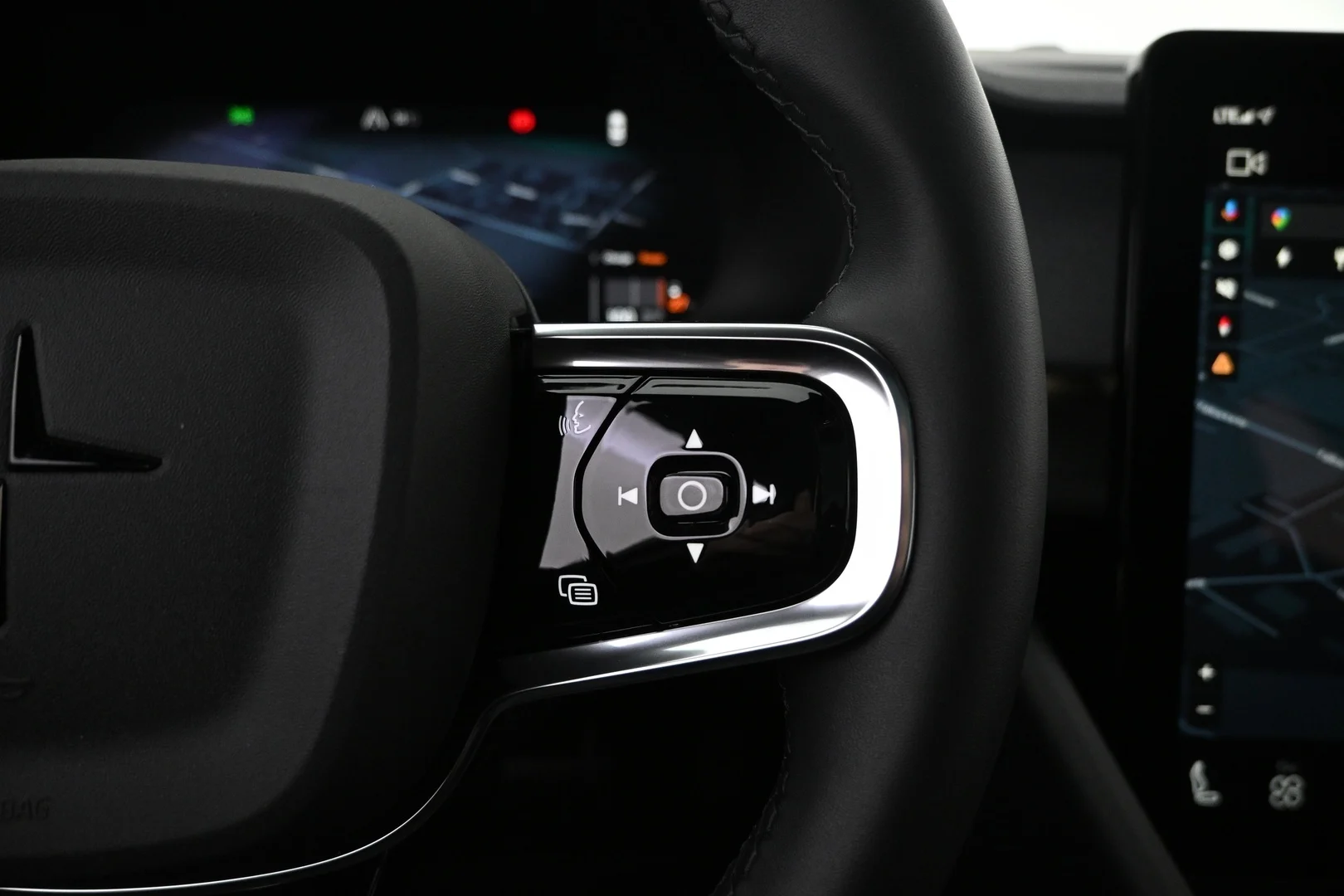 Car Image - 7EgwBAFxVJ9xE2d1CuHF4b