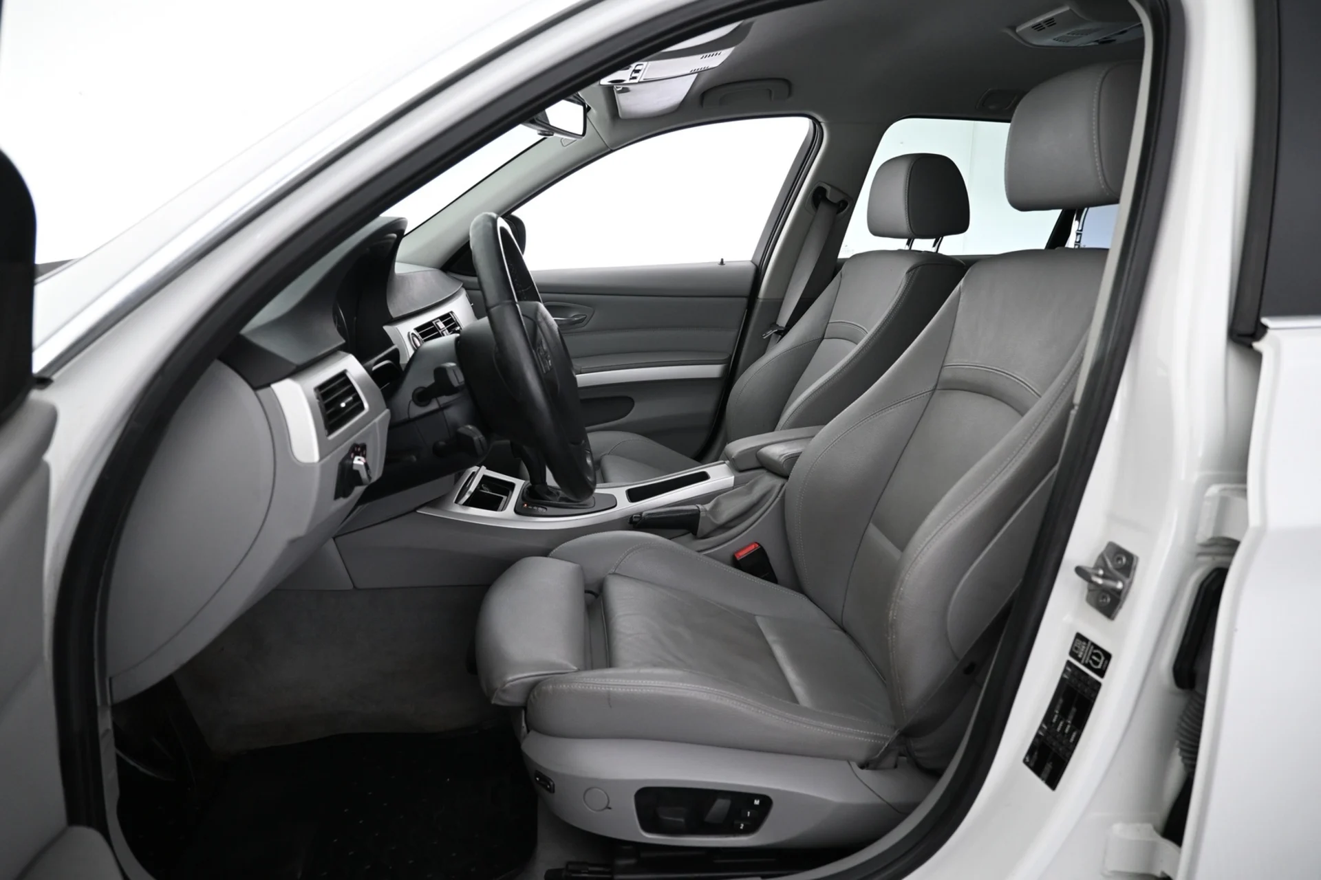 Car Image - 7aTn3VUXcLH2TNZvSbLhYU