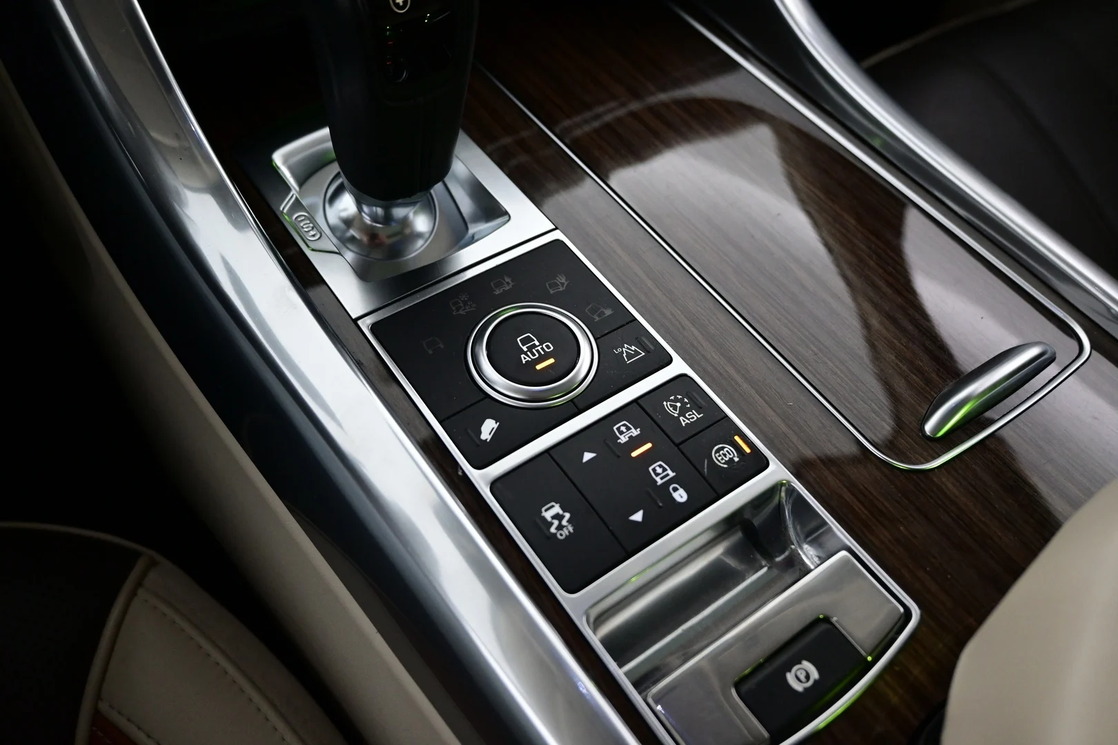 Car Image - 4qf8EgRTNbl2lTwTcrYU6Z