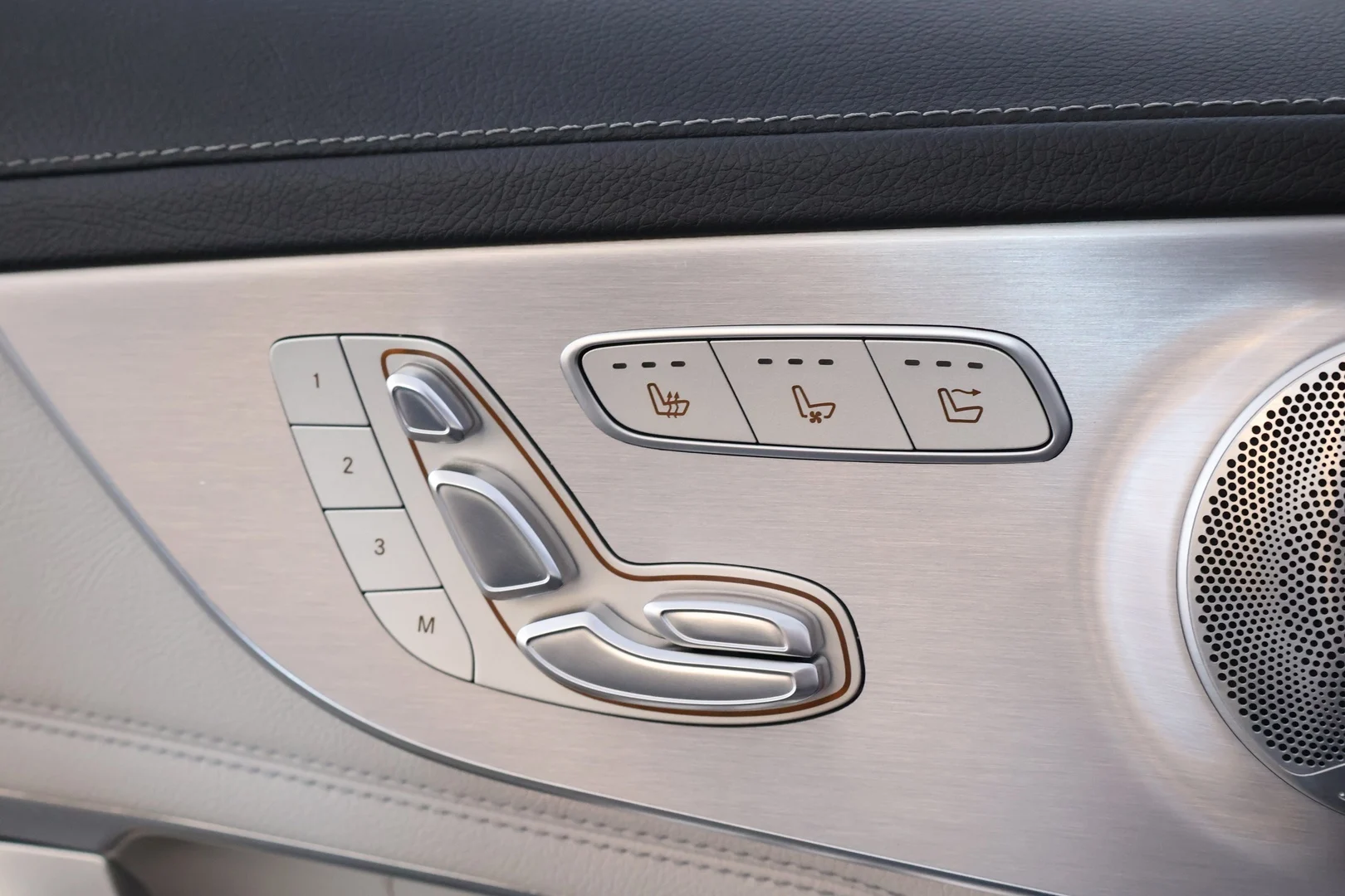 Car Image - 3fBXaejgBTpfaBWfKca1XI