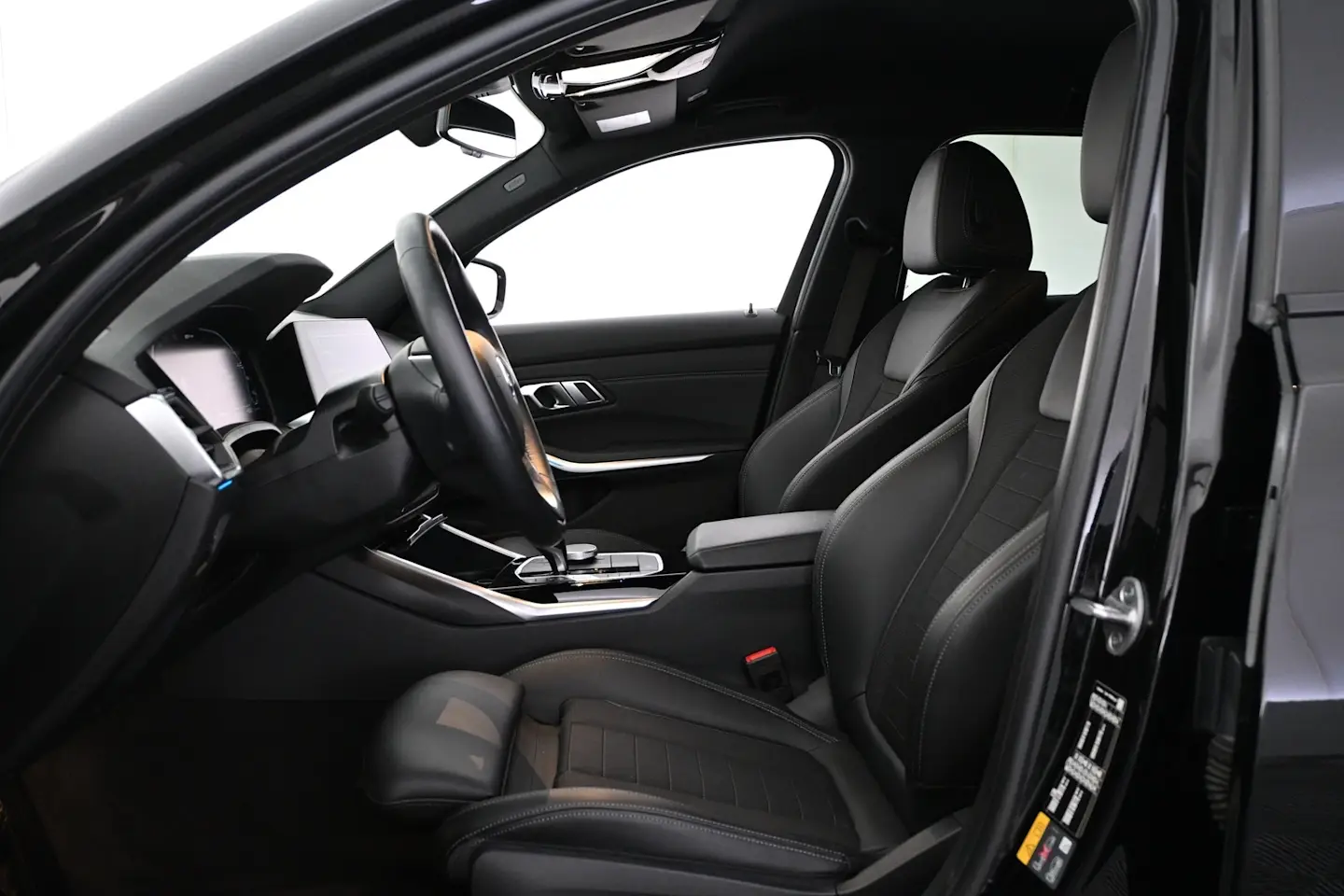 Car Image - 5M6QSCl4VVsQgaSOxDq1l2