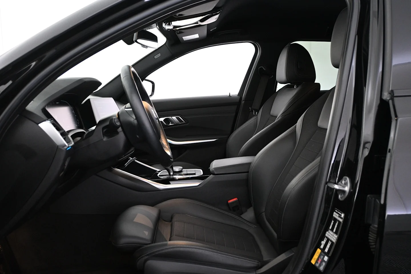 Car Image - 5M6QSCl4VVsQgaSOxDq1l2