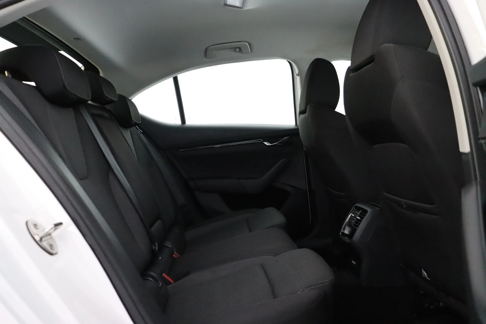 Car Image - T9iZQutWUFS6IeeWvDhQU