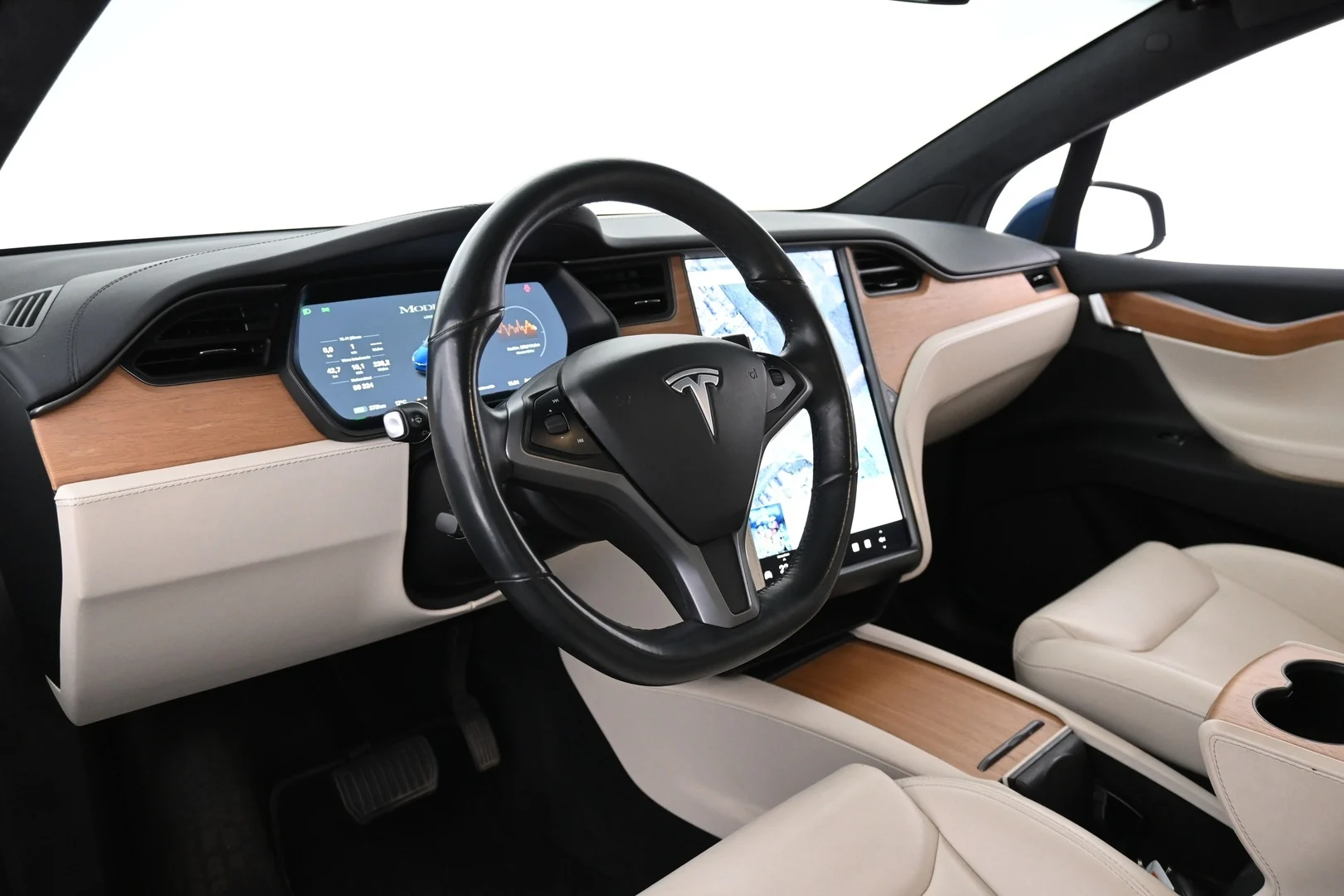 Car Image - ChJHyhUTw0z3gD7FAa0dA