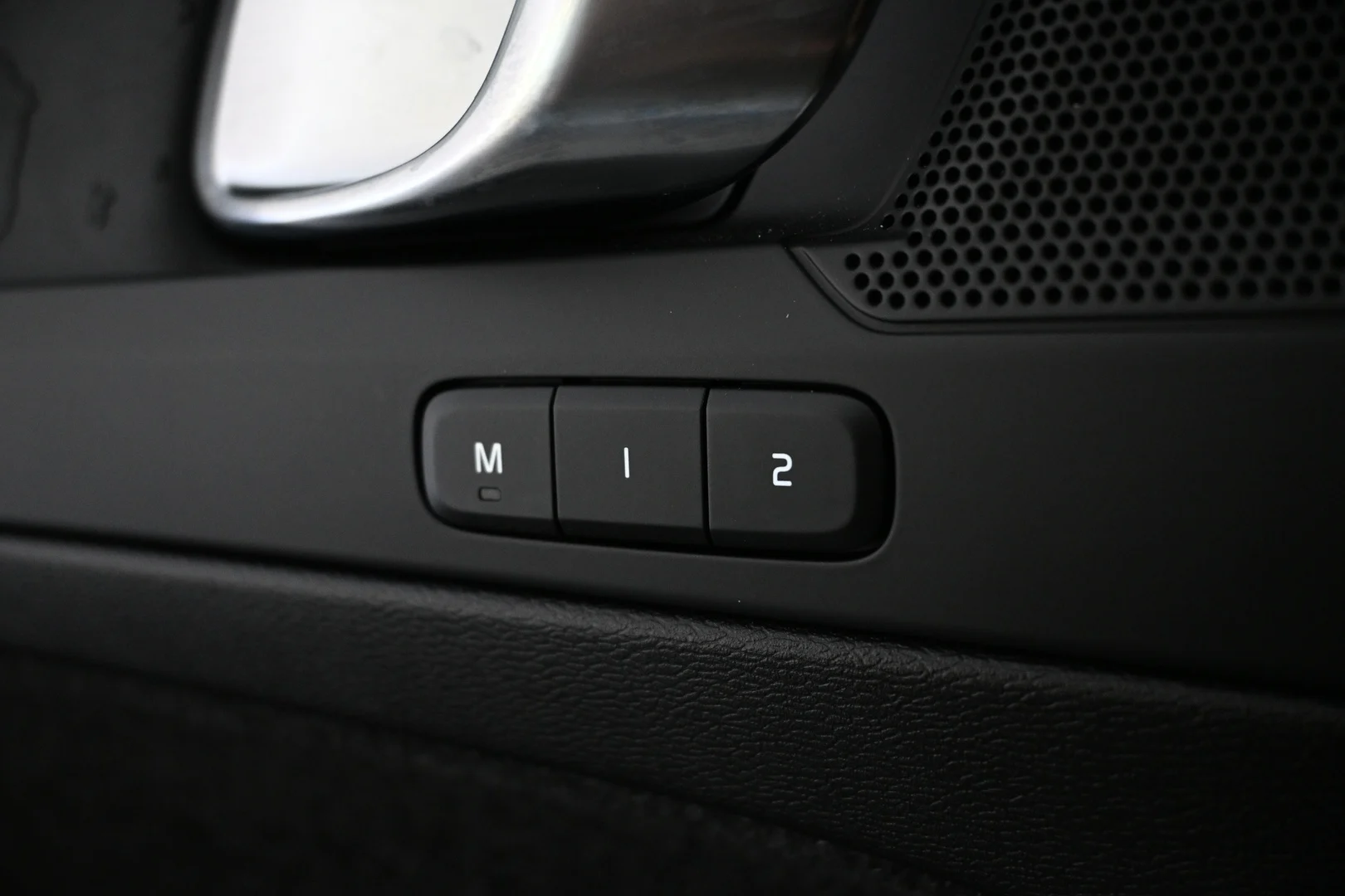 Car Image - 6VBuSt5GMa8Nda3BUJqgmY