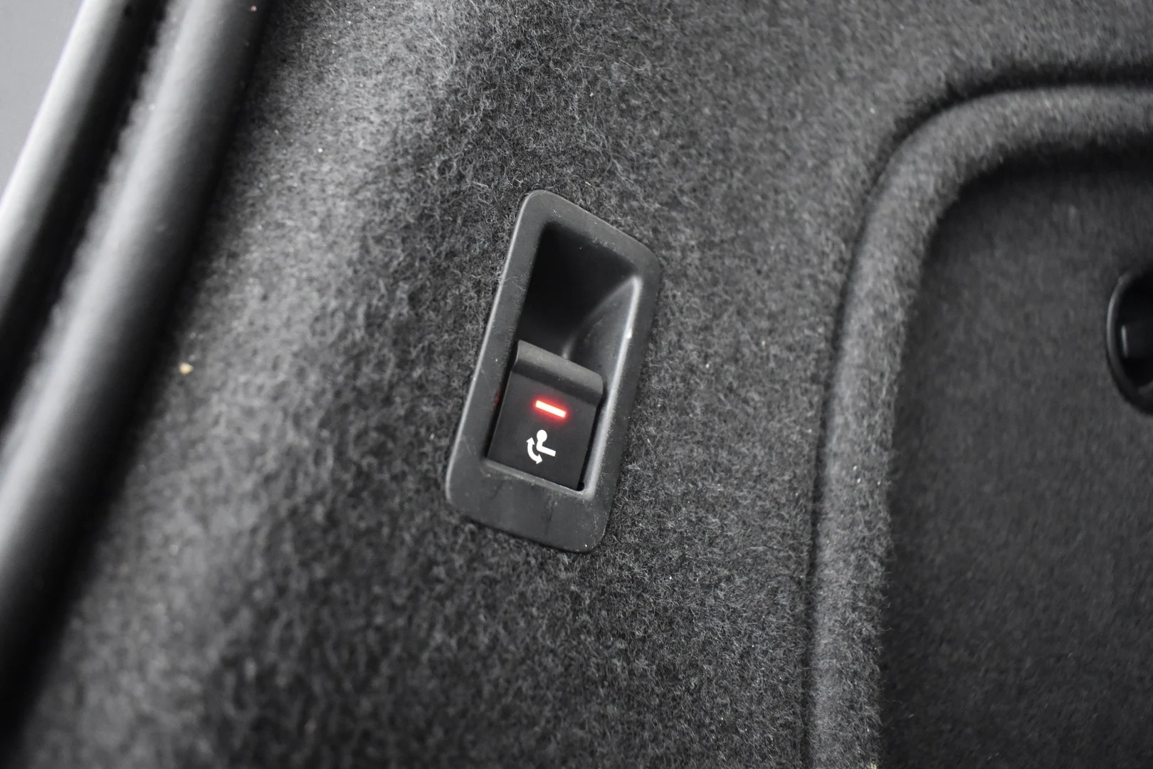 Car Image - CbWrgIT26ZKjsg0X15c85