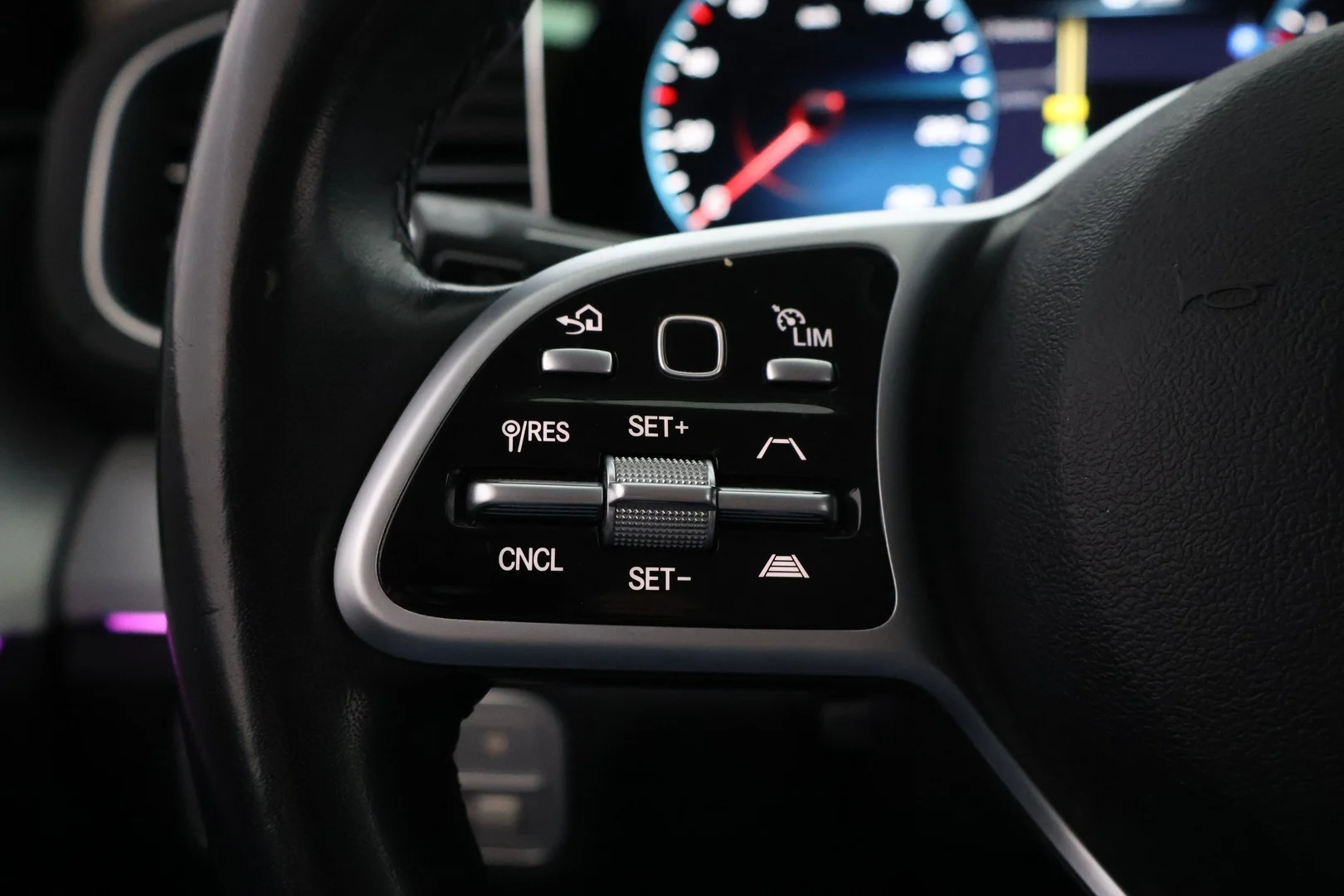 Car Image - 6IfPKWBtpOIJOyttHt3xZy
