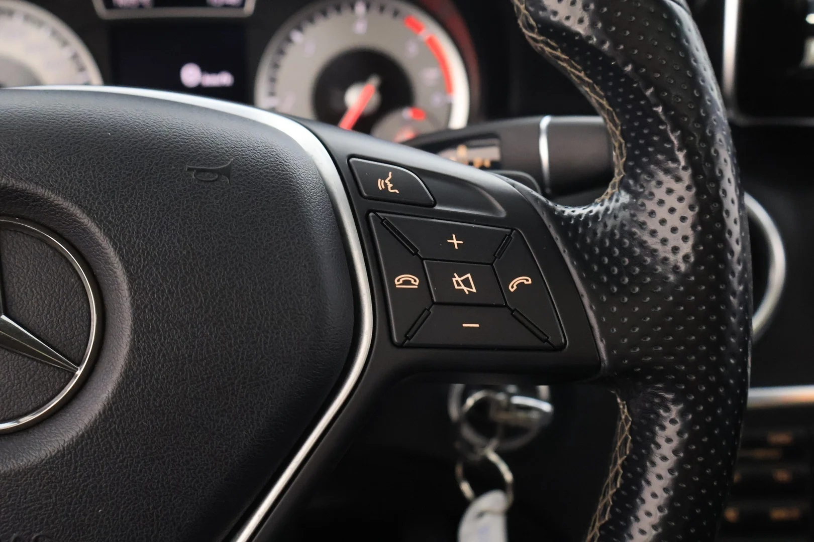 Car Image - 4EOeFlVwTrnPWrHLPXLN25