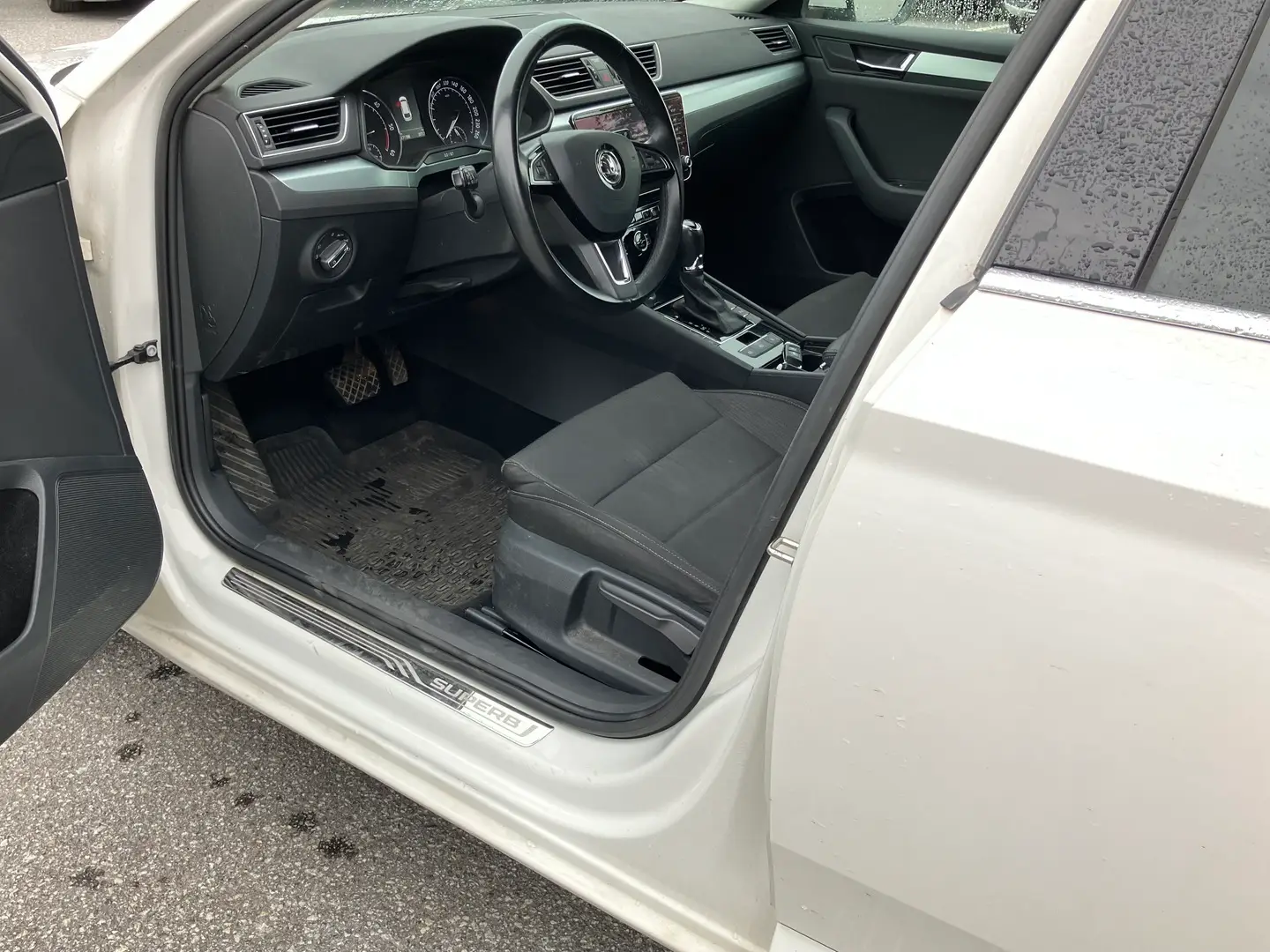 Car Image - 7wqkN8UlSFYYAdQo9pGPOf