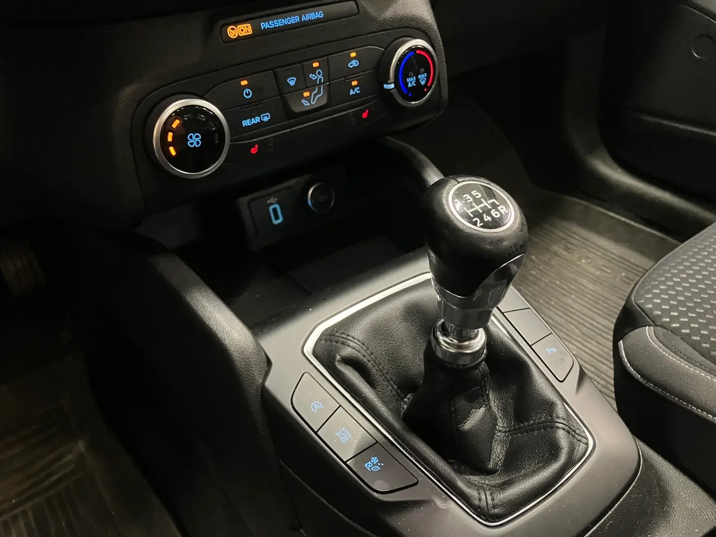 Car Image - 5T9W77rTvLtUVjt7vzM9jj