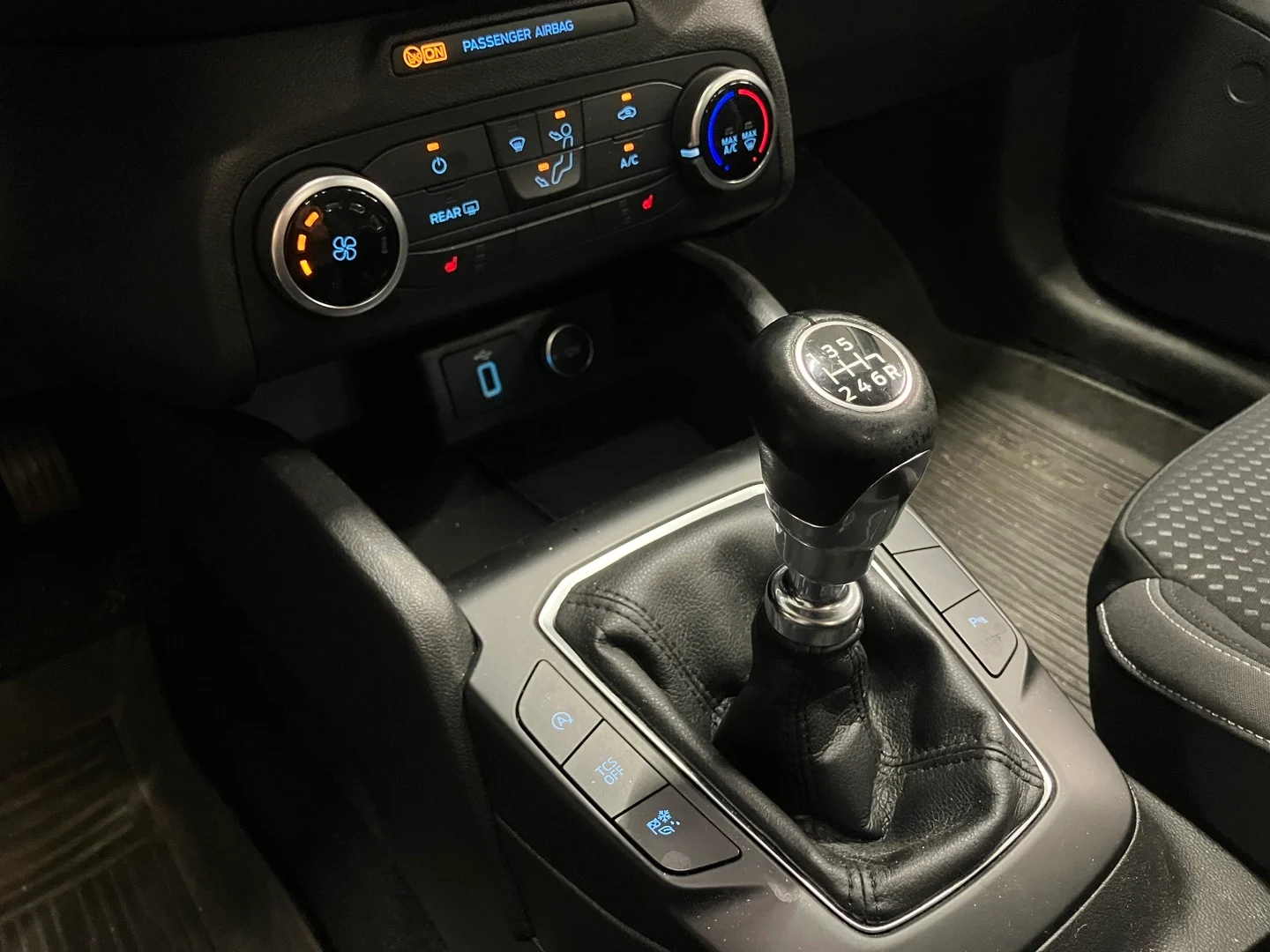 Car Image - 5T9W77rTvLtUVjt7vzM9jj