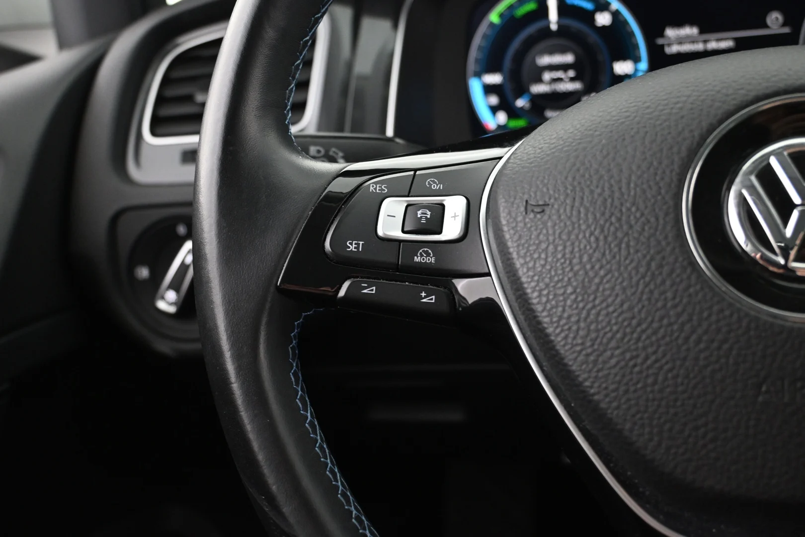 Car Image - 1wnsbnSYrOOyYodzWfT3xU
