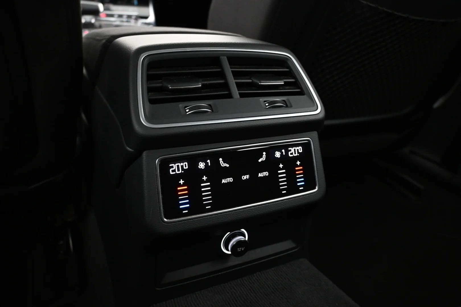 Car Image - 2r57qXFoYyWgg0YBD5Njco