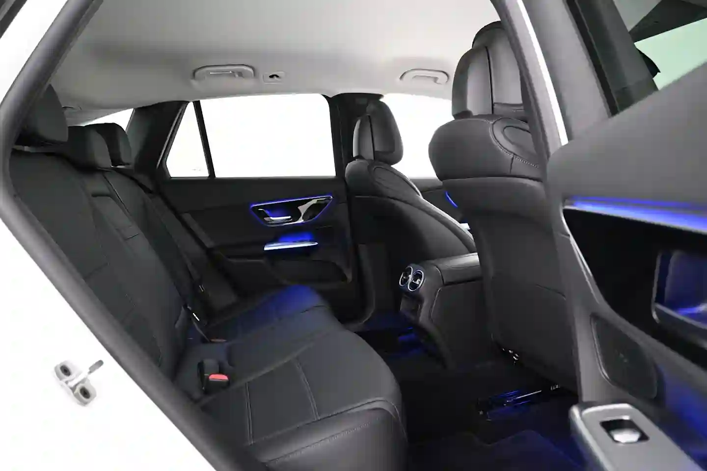 Car Image - 2uu31yfomFCju8B97pzJ8a