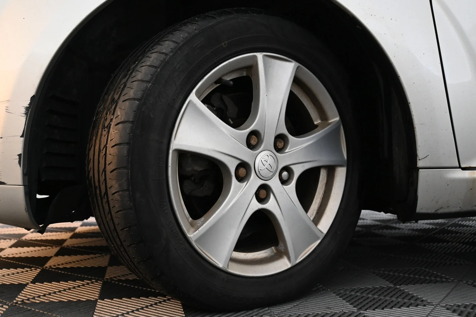 Car Image - 1YC1qpPLzsE130PAFQPE1j