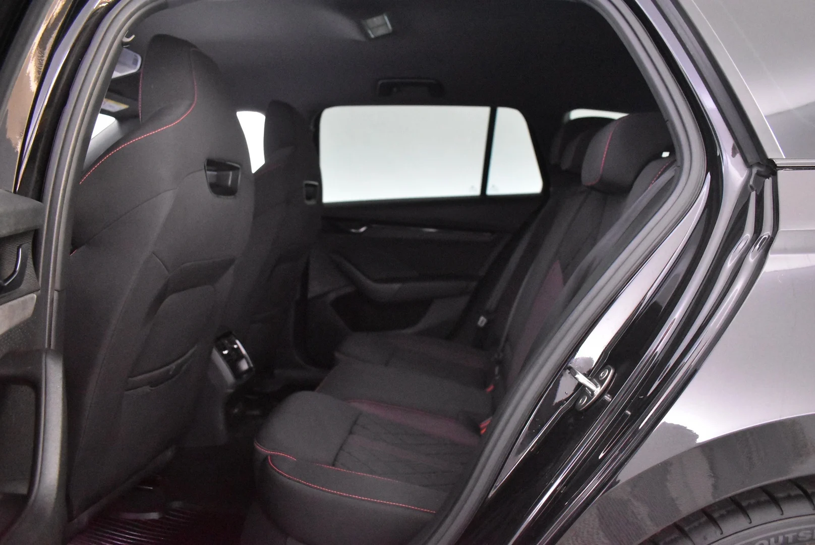 Car Image - 6MXRxYufl2UEOw0RQSQwNv
