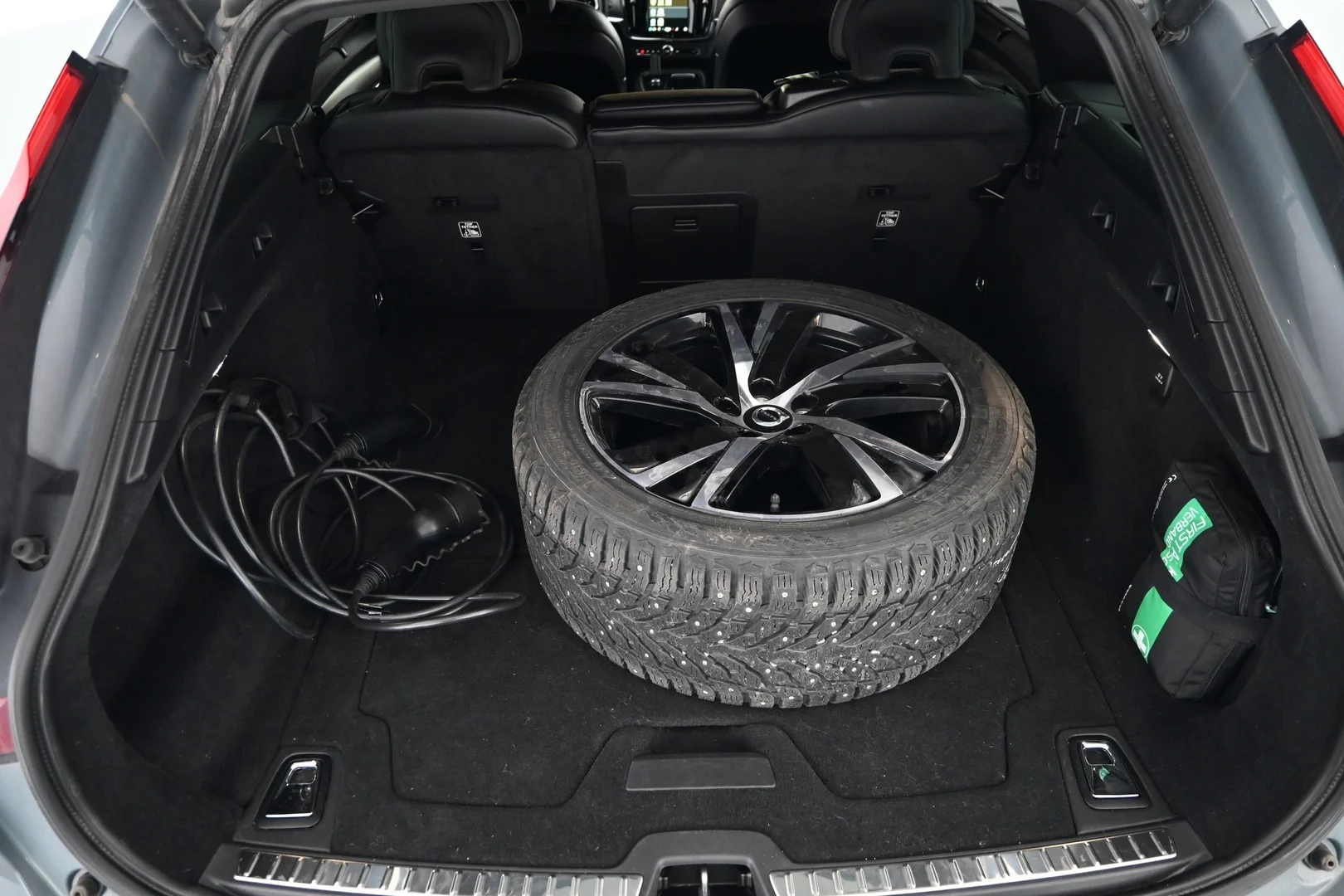 Car Image - 5SO8HpTt9etjuxU30X2W6L