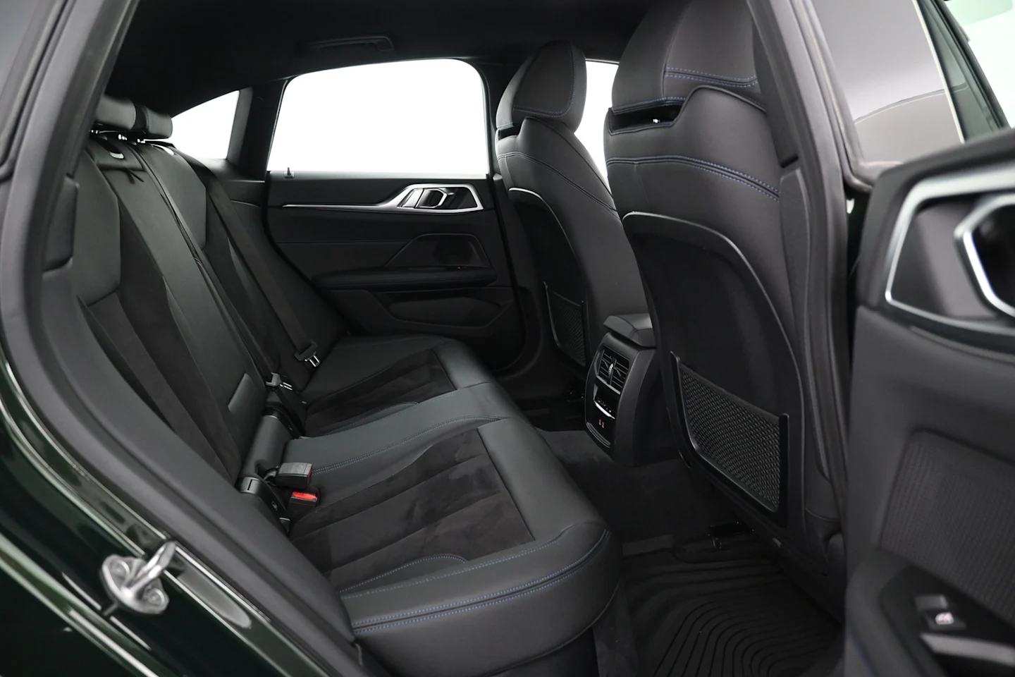 Car Image - EtpRJMCW7riWQUi1K8dD0