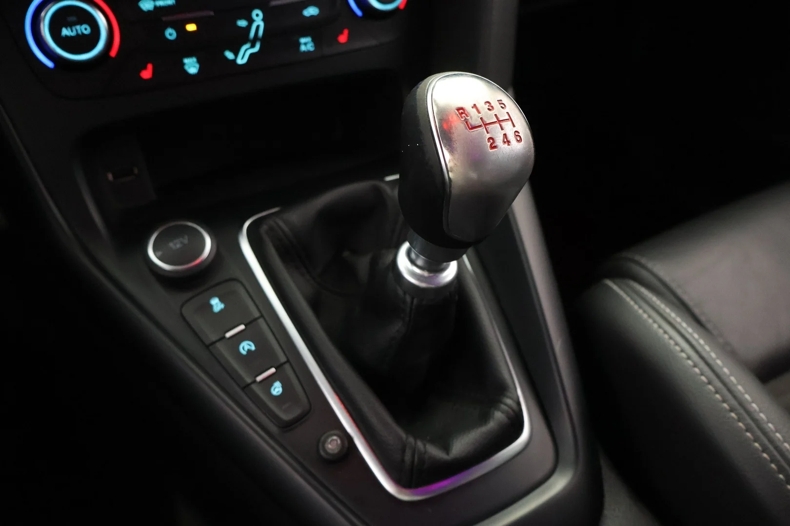 Car Image - 7ze8eVIVTJbPgFachU5IP6