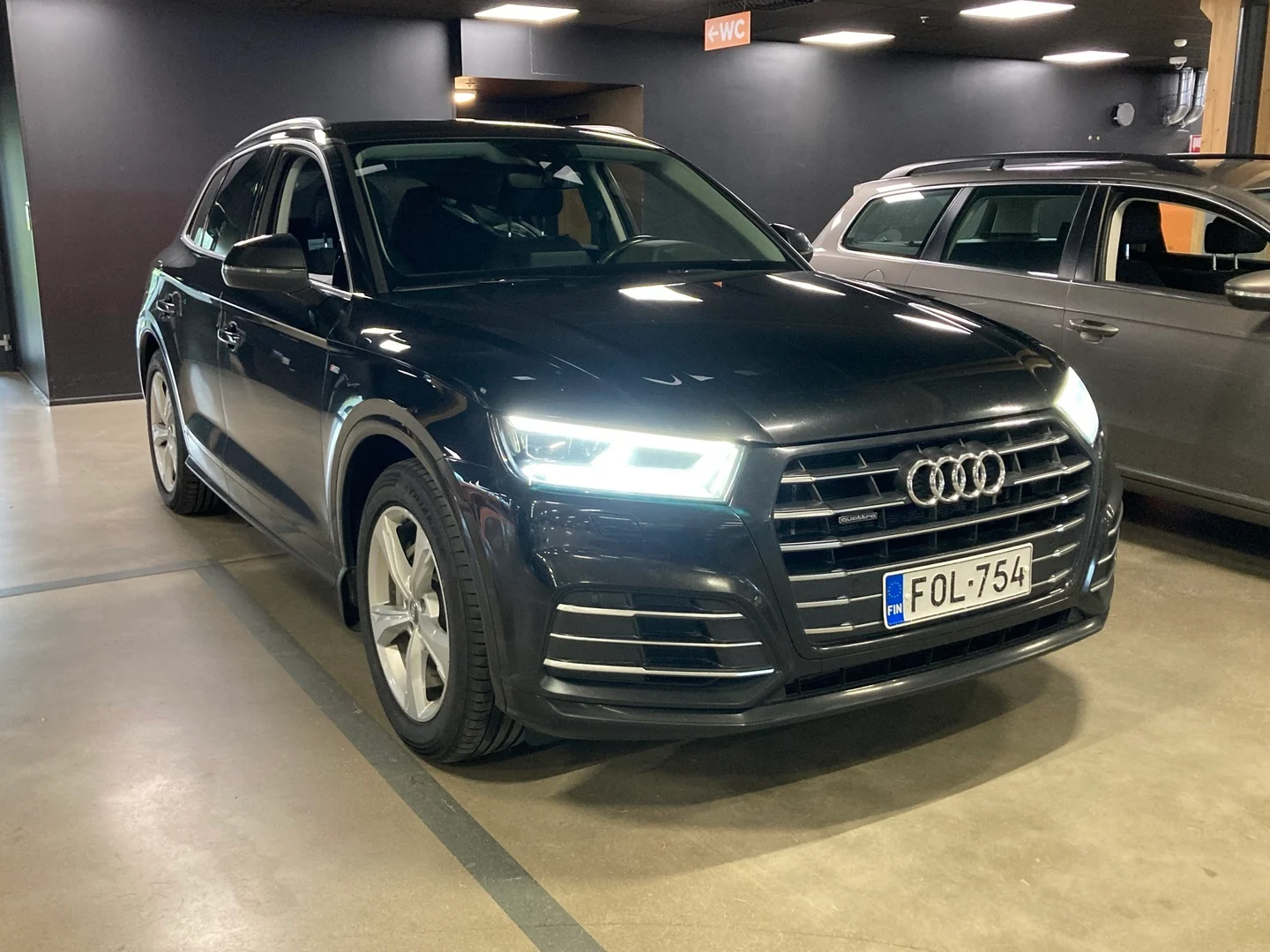 Car Image - 3706RkXC8j9x7lllzTg6yW