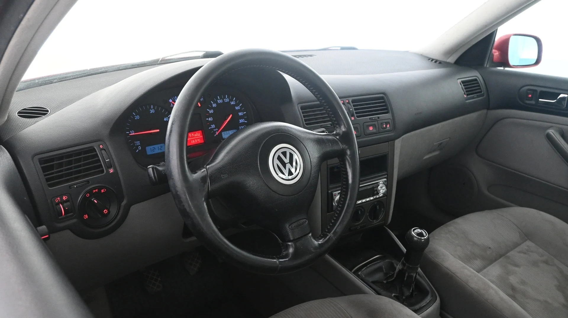 Car Image - 17iS8os97AVKKwnXeMM73D