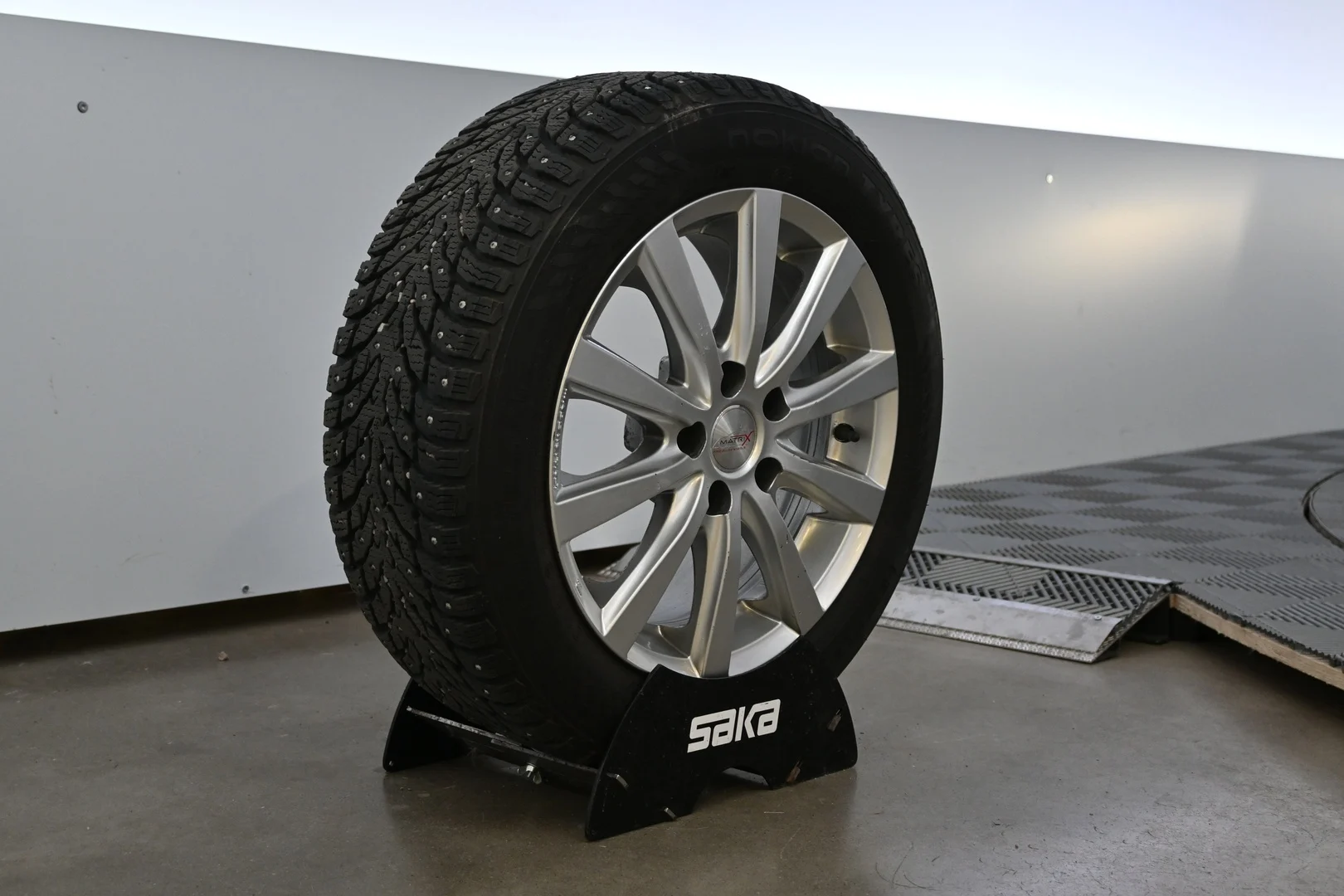 Car Image - tG6IkYX9dTw1M82Vvjk5x