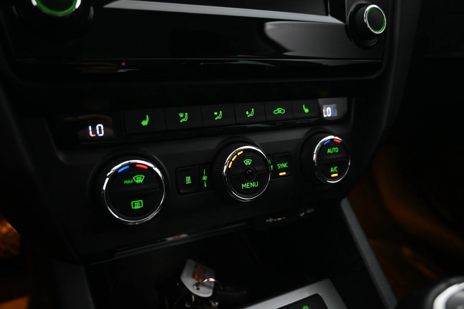 Car Image - wDHIYy7B8oY2HZMgX6EXX