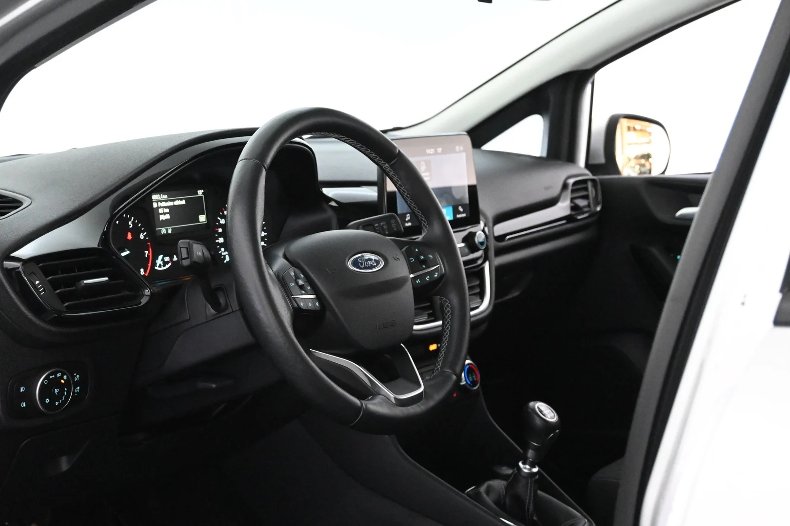 Car Image - 2voe1FOqxgmhg4oOwu6s5B
