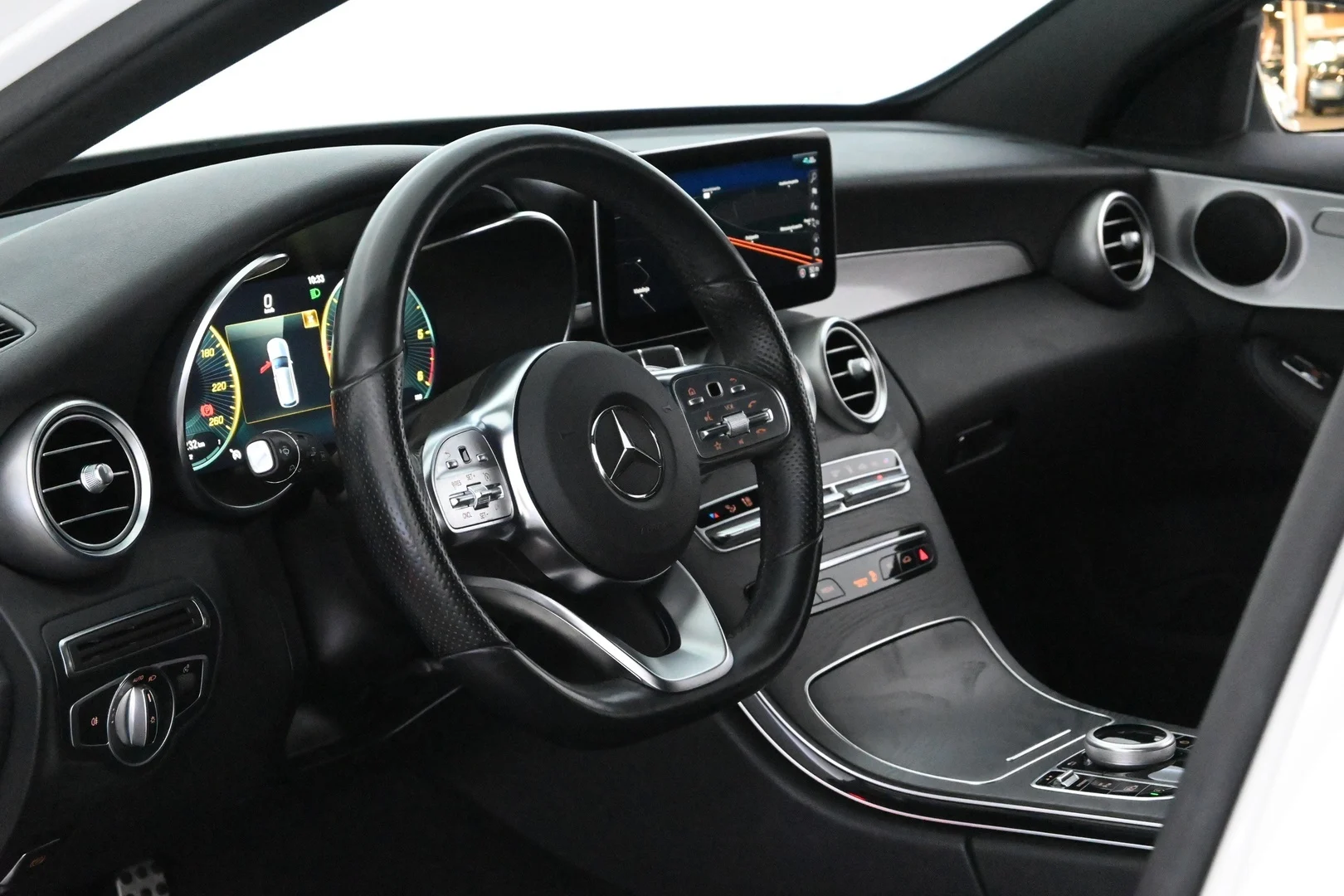 Car Image - 13gVdcBnFpJWuCM5hYdyPu