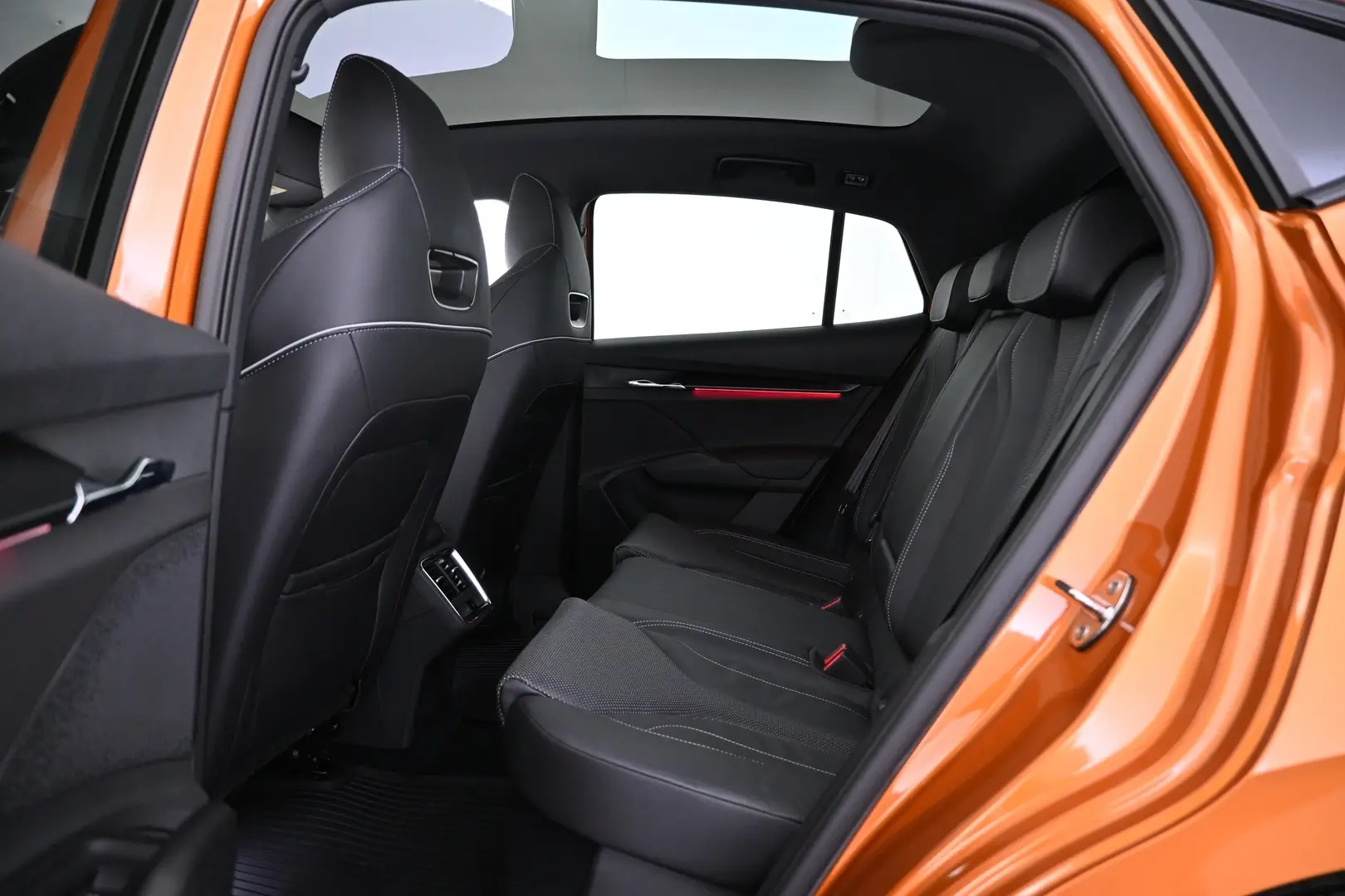 Car Image - 6fmWmKaAWtnI4s317w2a6t