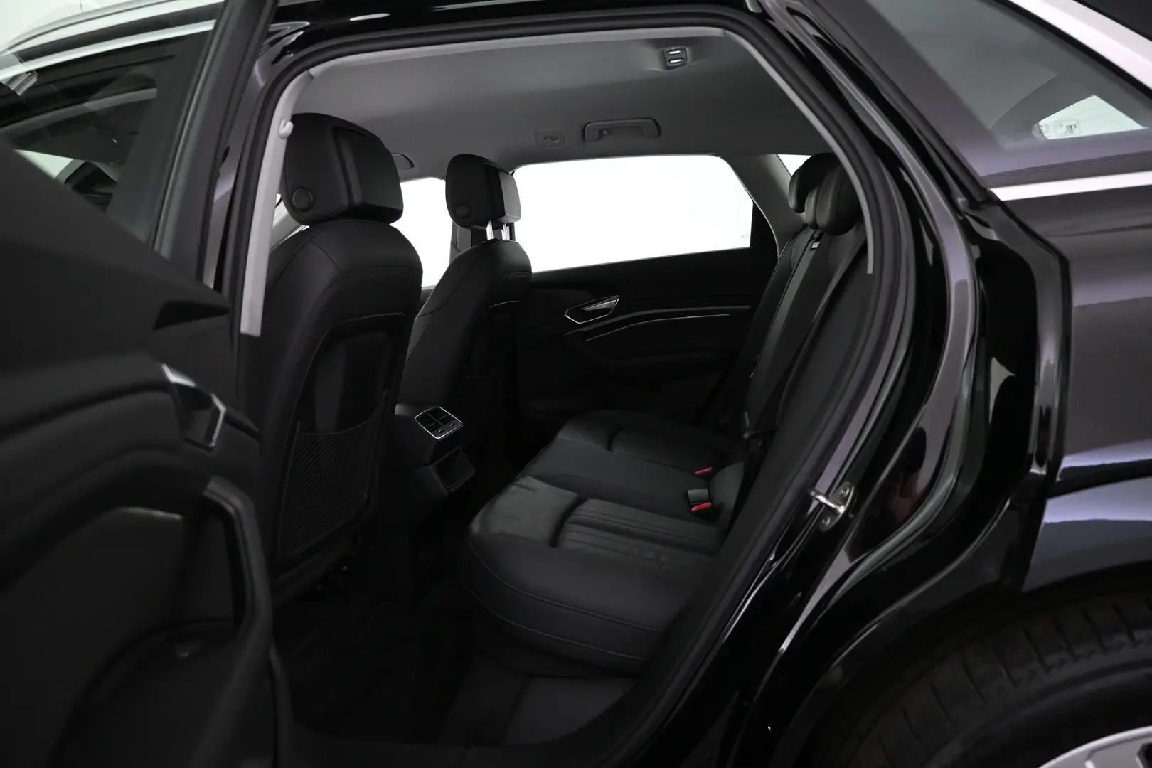 Car Image - 2jWGV5CrCGt59lnl5uqkQm