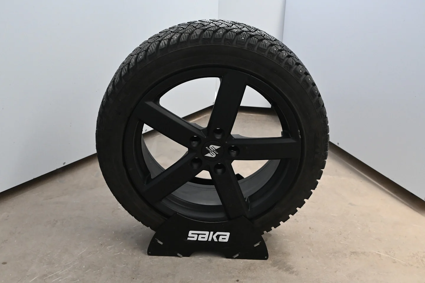 Car Image - 3MGzJsvGlkVOrc7hf8gCWB