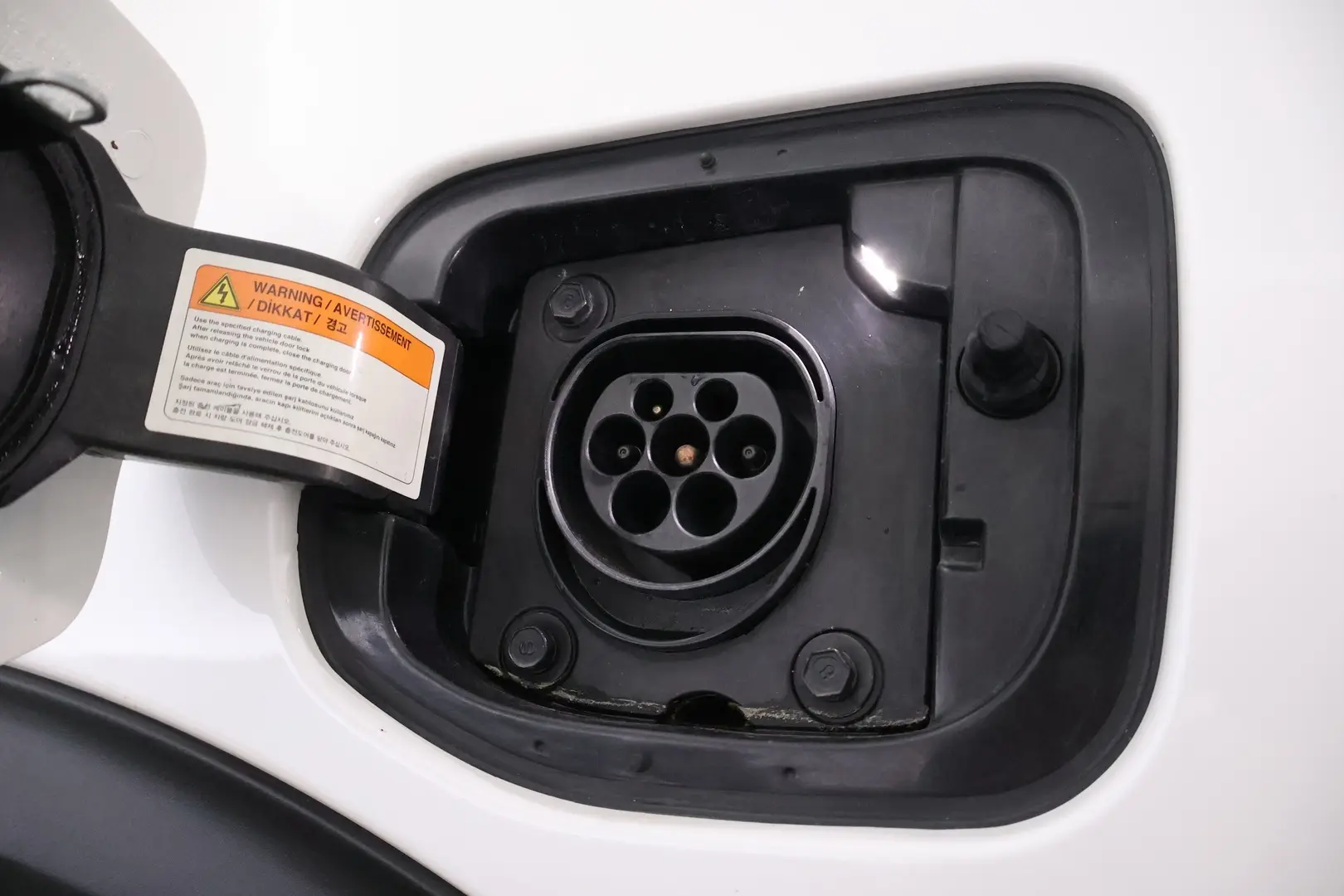 Car Image - 6j9RTFJLX1DNsgNUEtrq4K