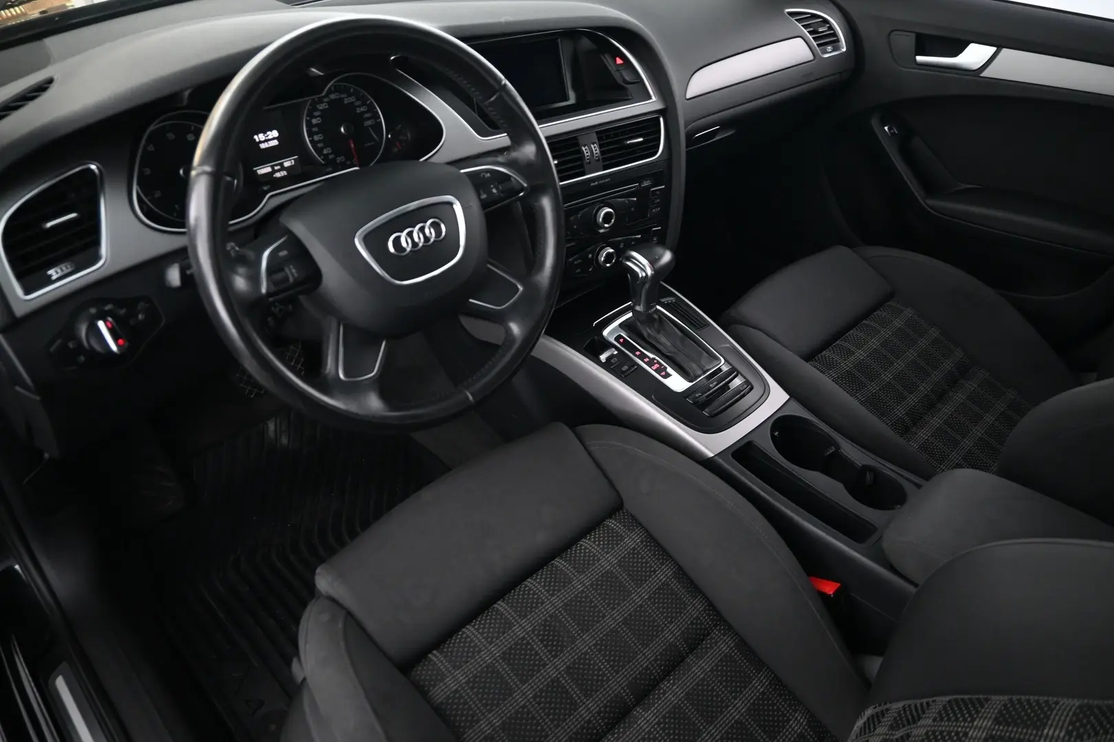 Car Image - 3LcsJviM5yddLIoJbDtEsc