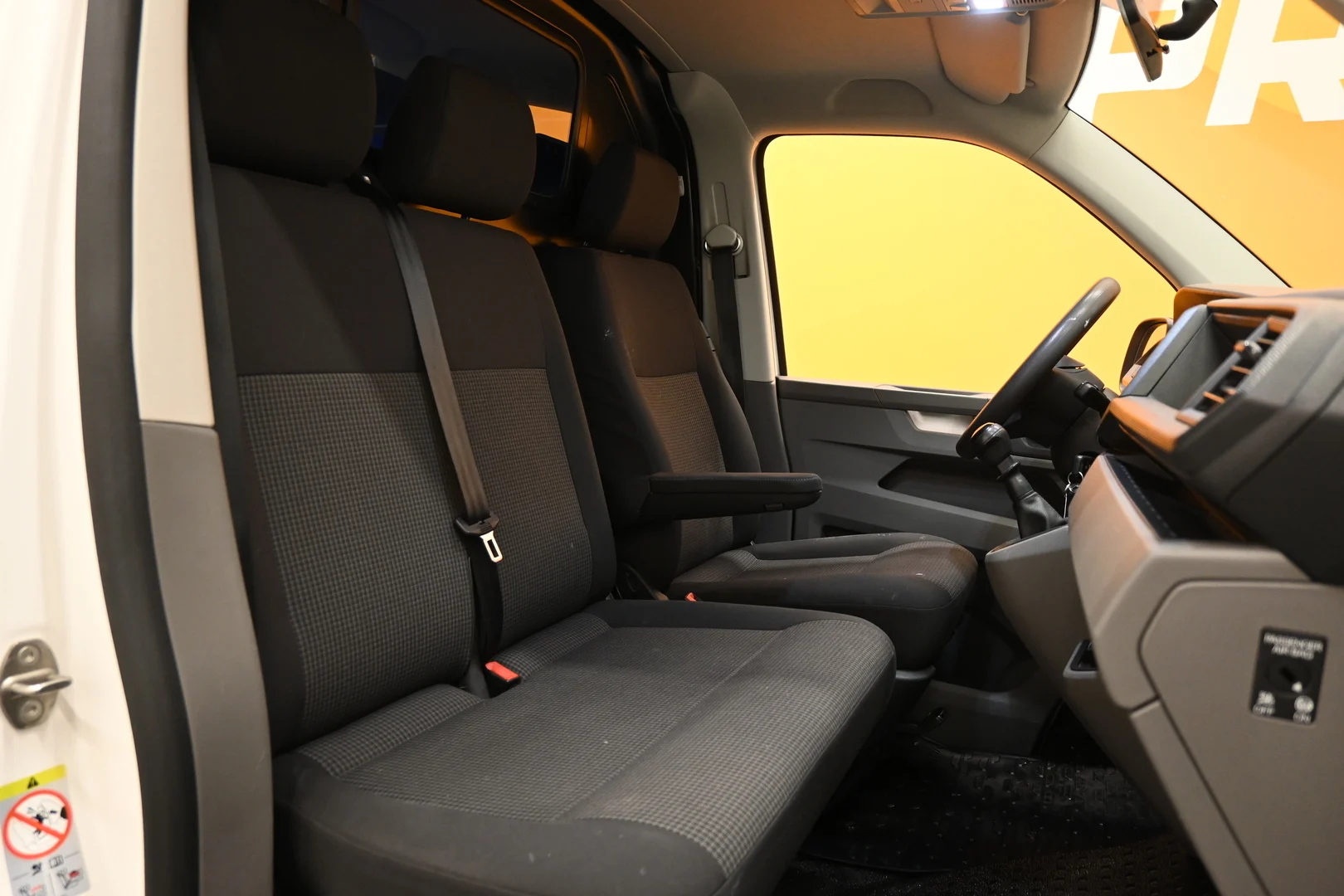 Car Image - 7rH6qXUgBX1ot3dBGddelZ