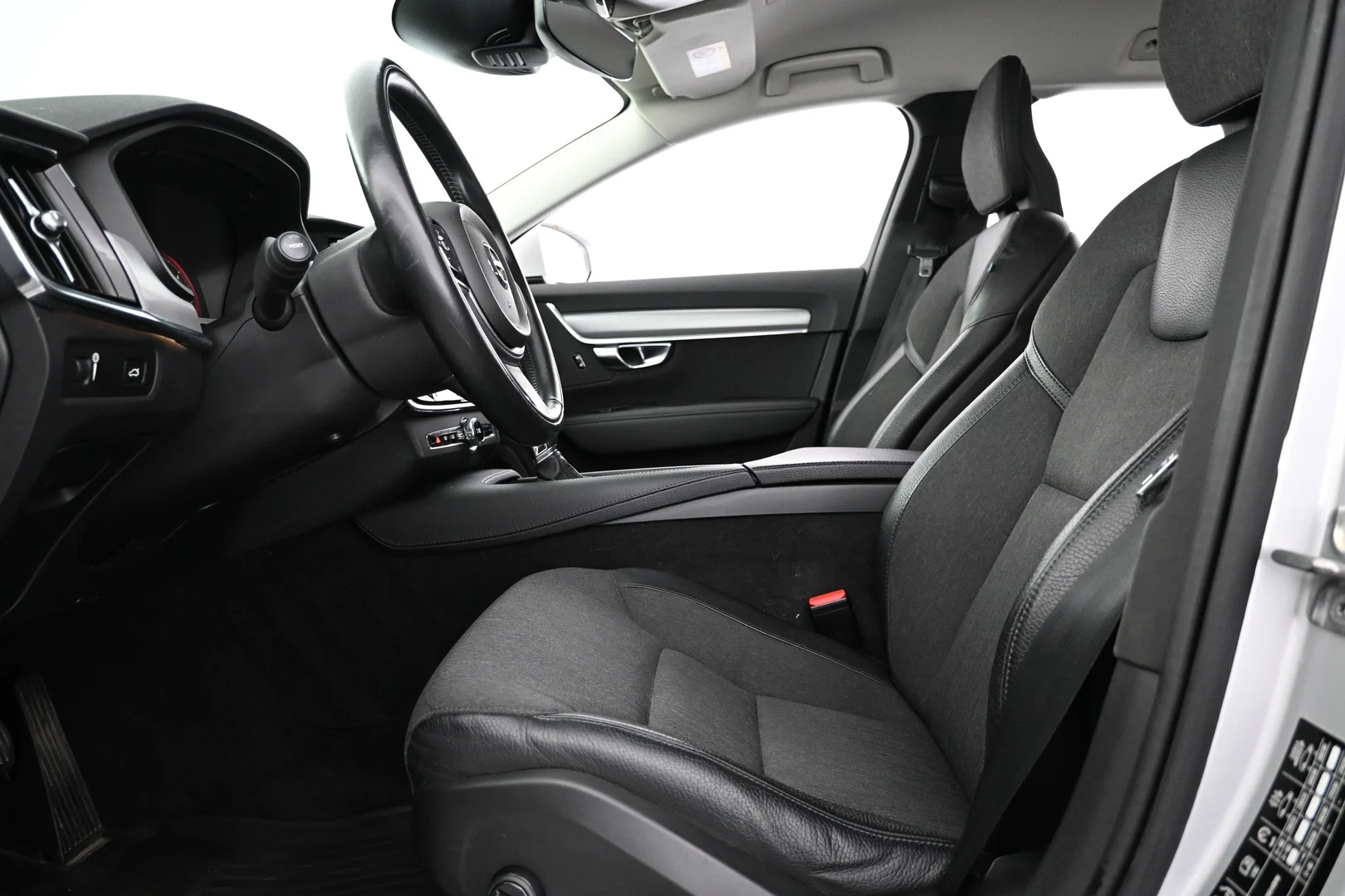 Car Image - j1jqUiweip20IwWLKdmeA