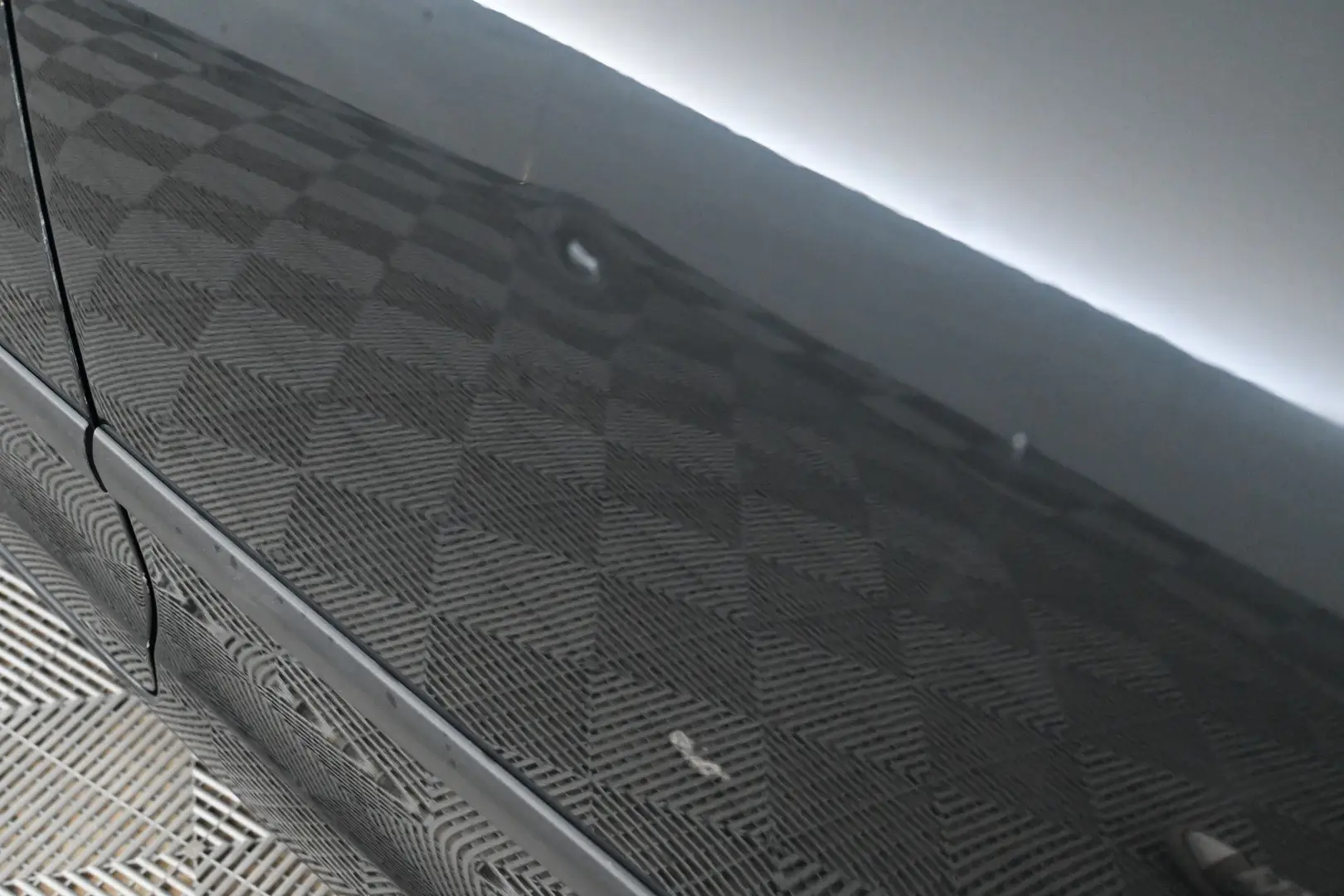 Car Image - 5aeo0Sh6CXtKfhrSkGbOzJ